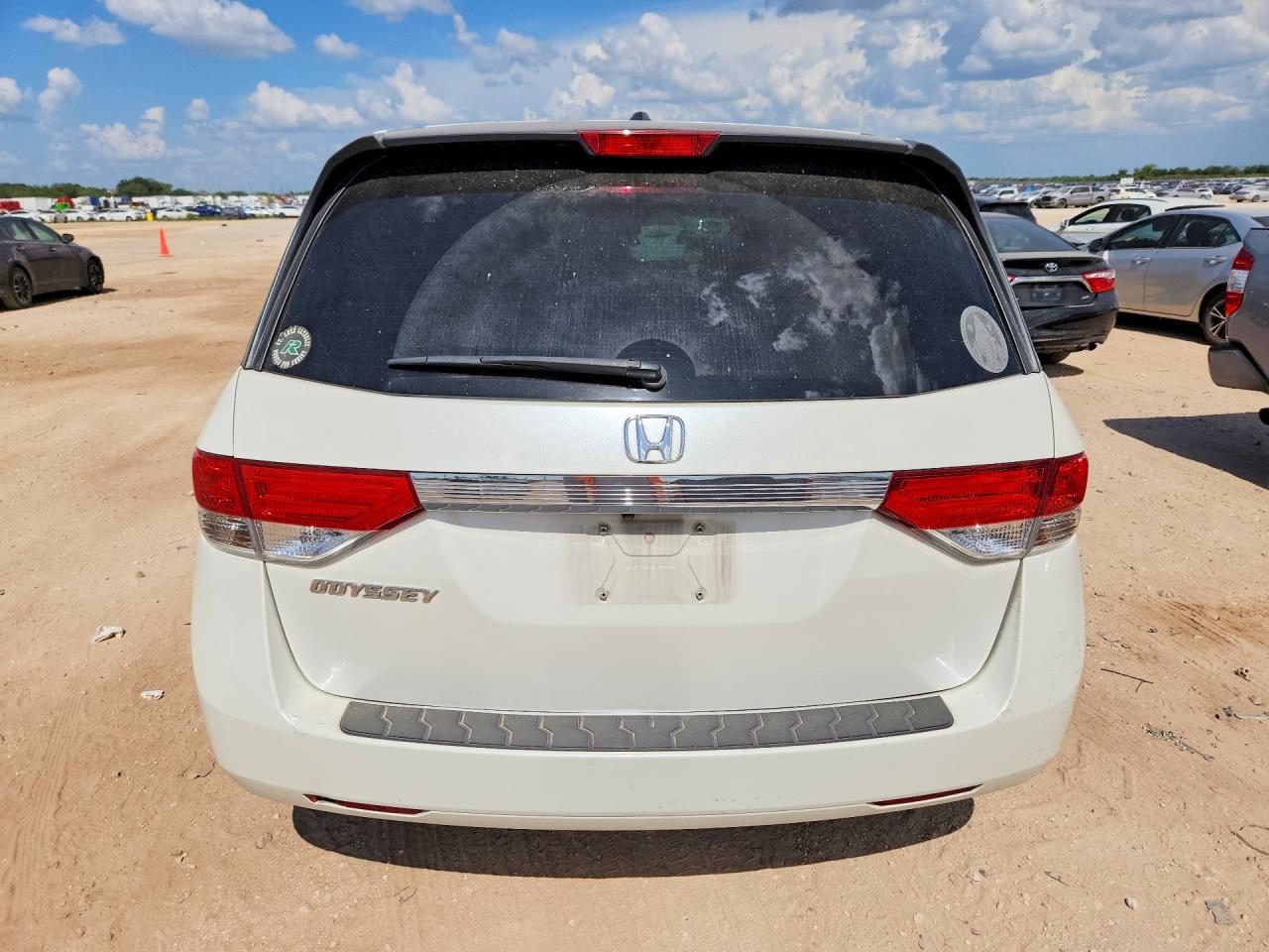 2014 Honda Odyssey Exl White vin: 5FNRL5H64EB069447