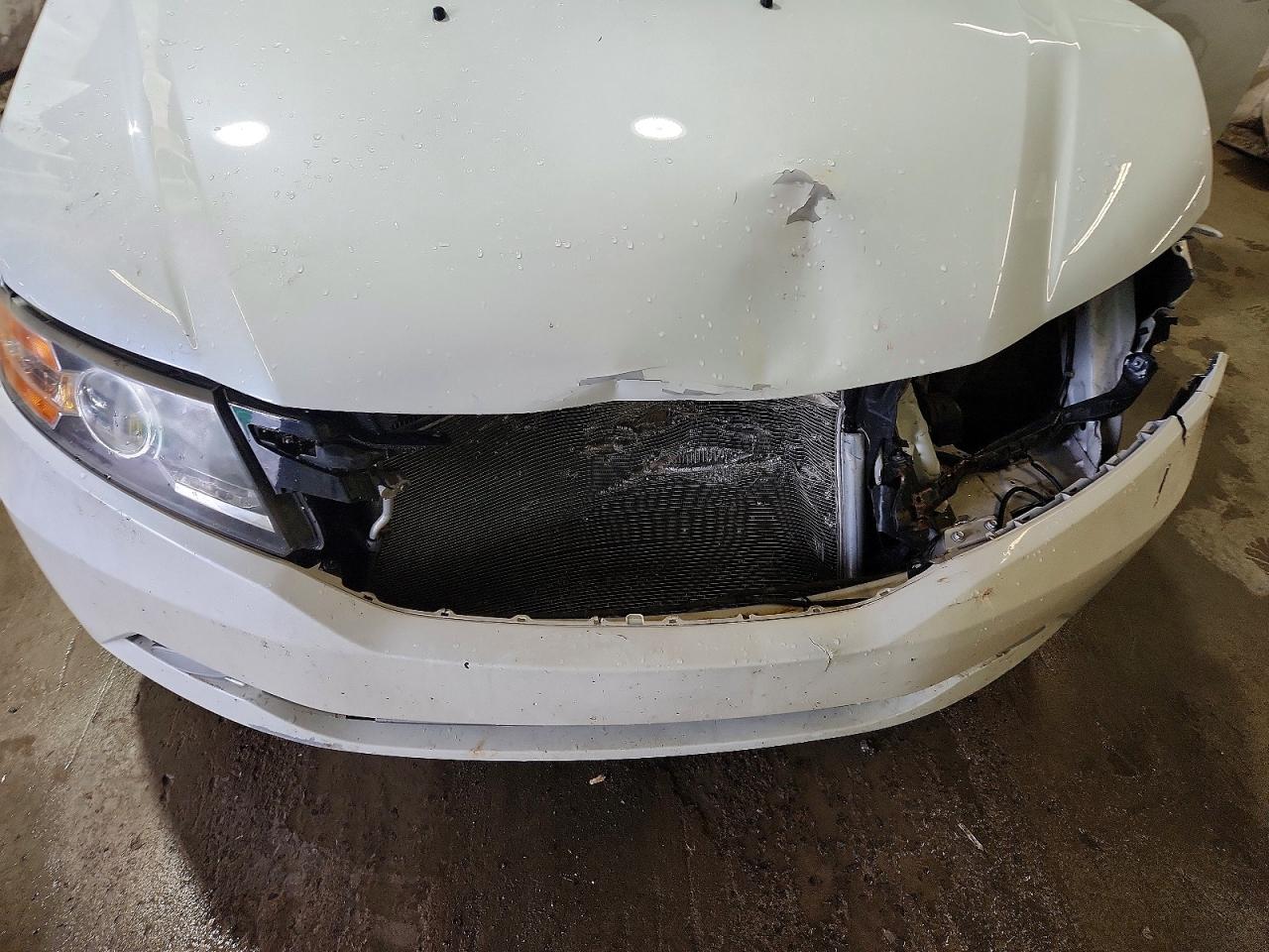 2014 Honda Odyssey Exl White vin: 5FNRL5H64EB071702