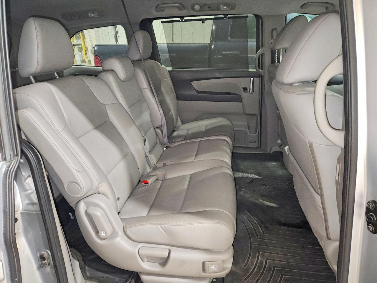 2014 Honda Odyssey Exl Silver vin: 5FNRL5H64EB080237