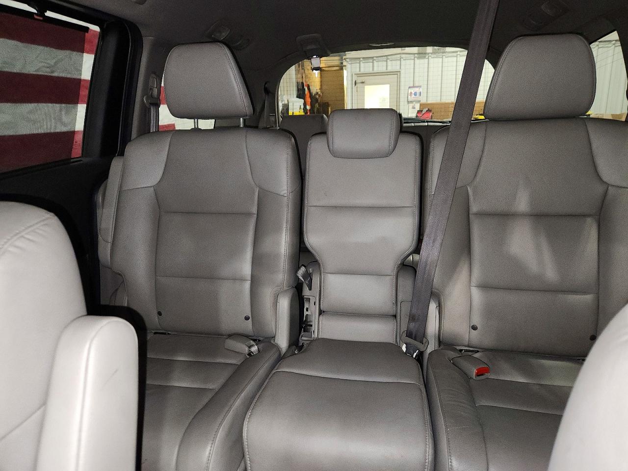 2014 Honda Odyssey Exl Silver vin: 5FNRL5H64EB080237