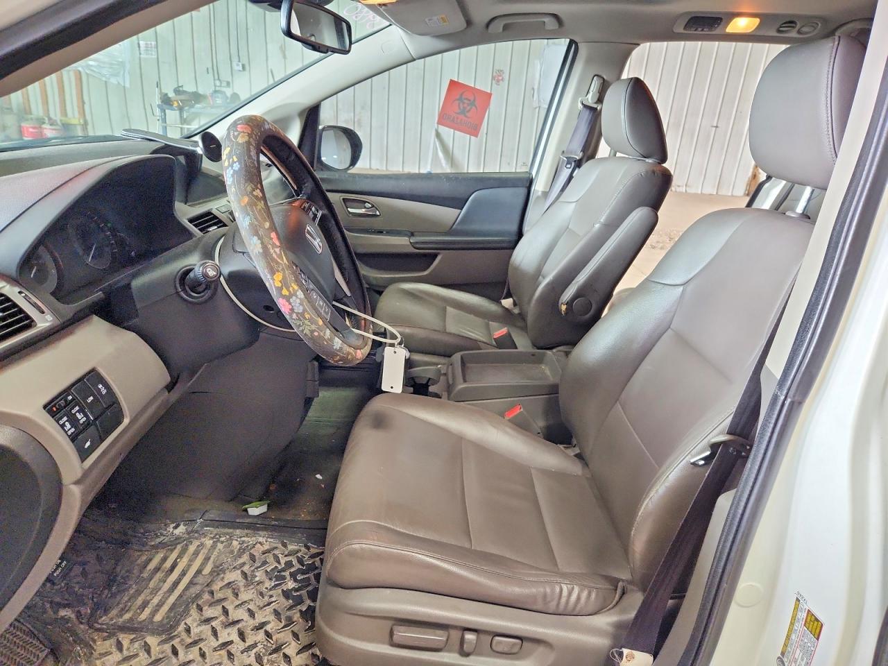 2014 Honda Odyssey Exl White vin: 5FNRL5H64EB114340