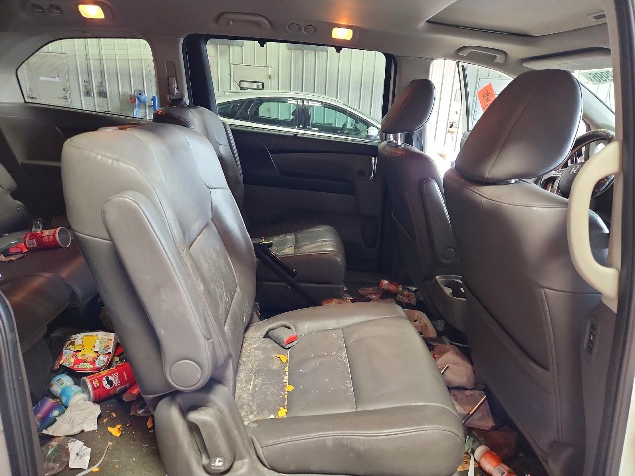 2014 Honda Odyssey Exl White vin: 5FNRL5H64EB114340