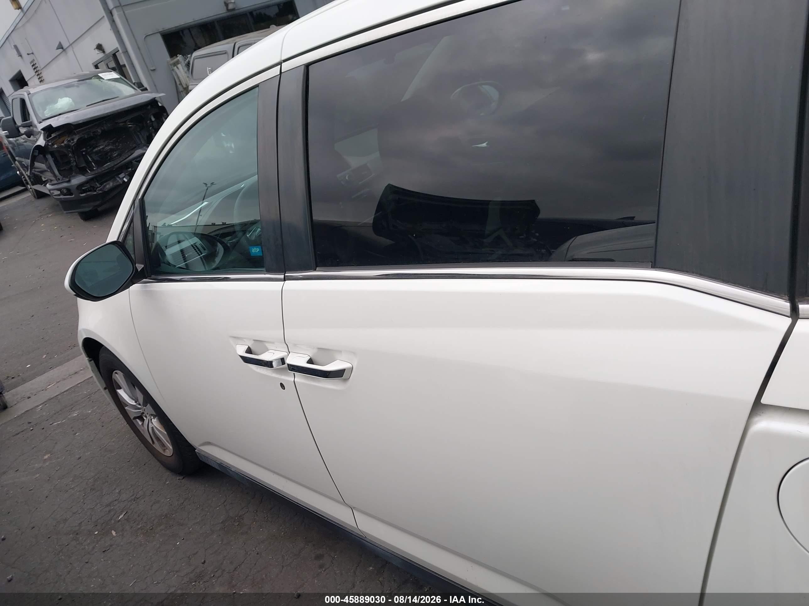 2014 Honda Odyssey Ex-l White vin: 5FNRL5H64EB122079