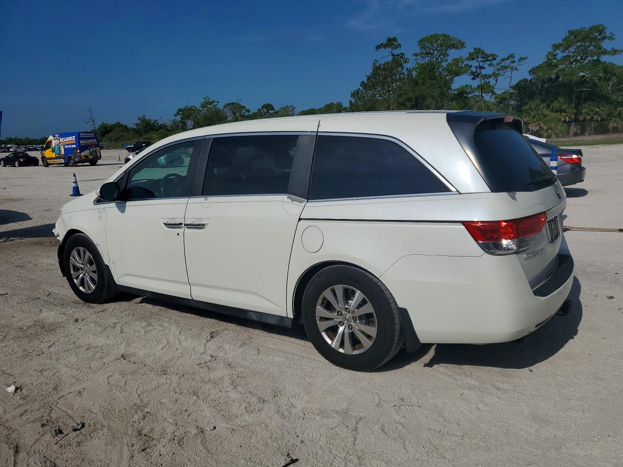 2015 Honda Odyssey Exl Белый vin: 5FNRL5H64FB012506