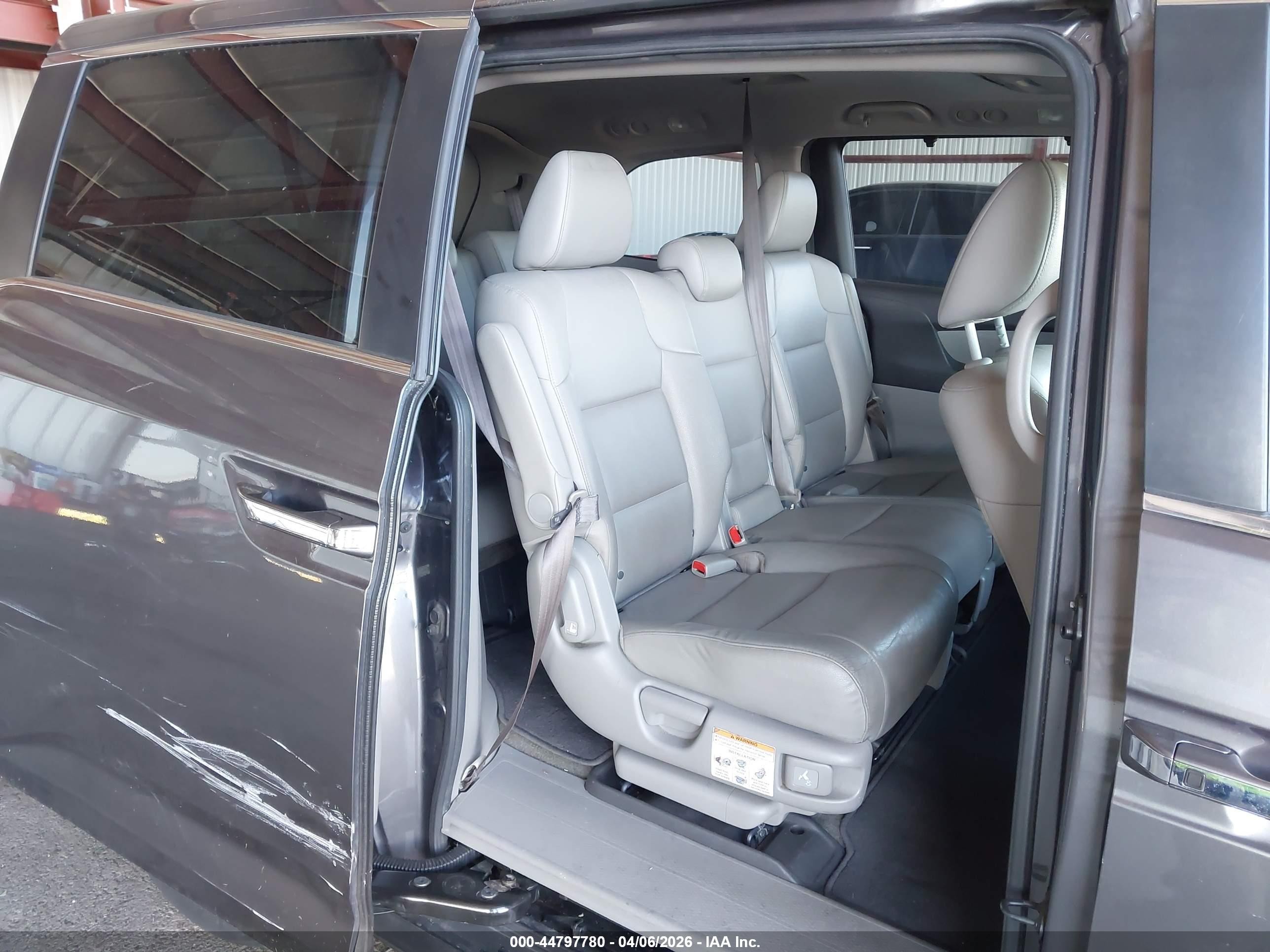 2015 Honda Odyssey Ex-l Gray vin: 5FNRL5H64FB027412