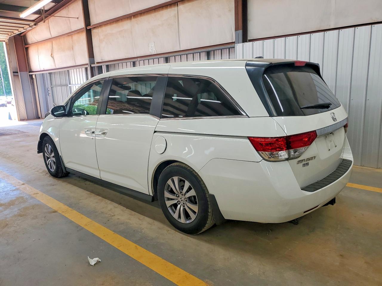 2016 Honda Odyssey Exl White vin: 5FNRL5H64GB074991