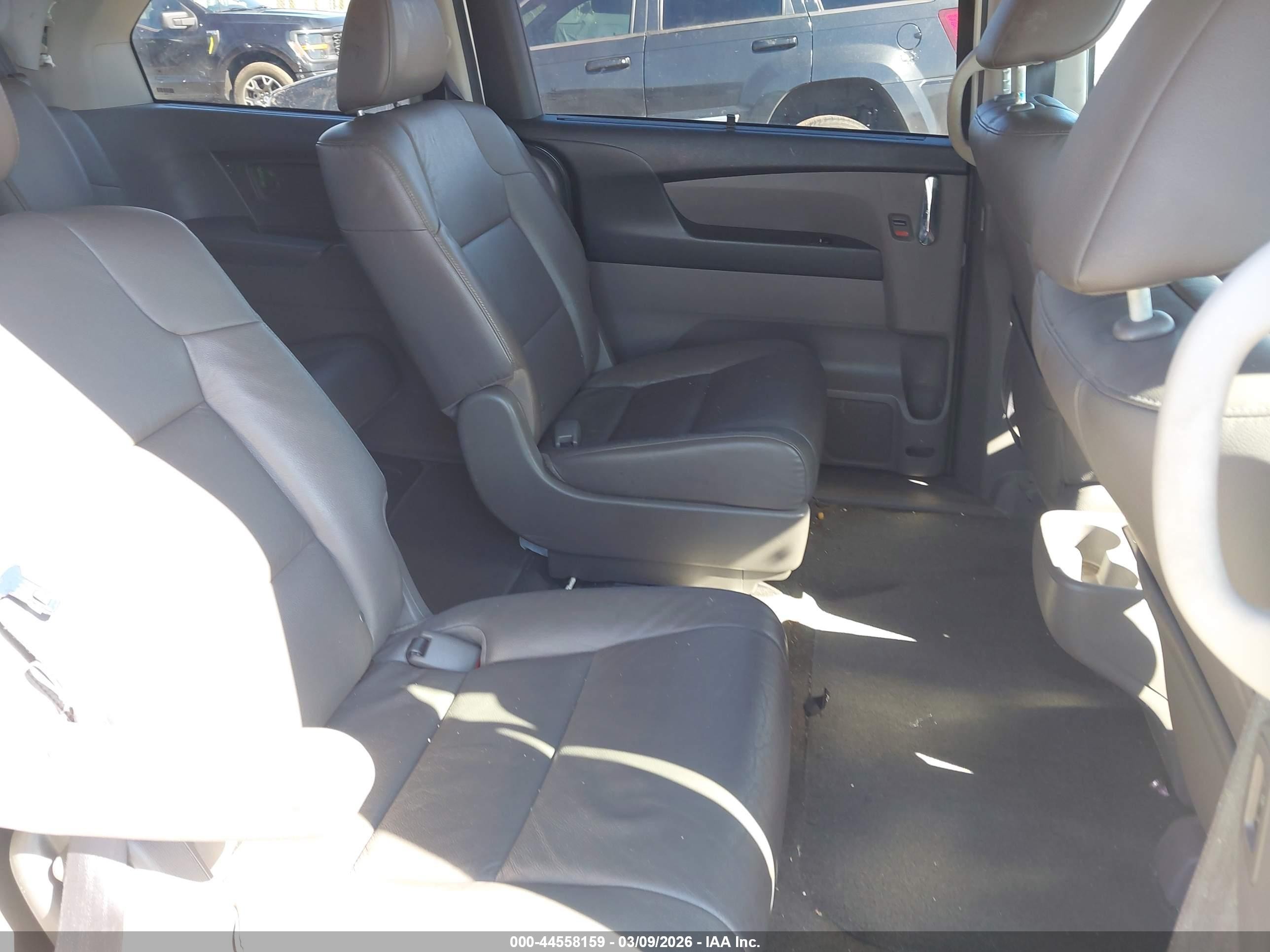 2016 Honda Odyssey Ex-l White vin: 5FNRL5H64GB085361