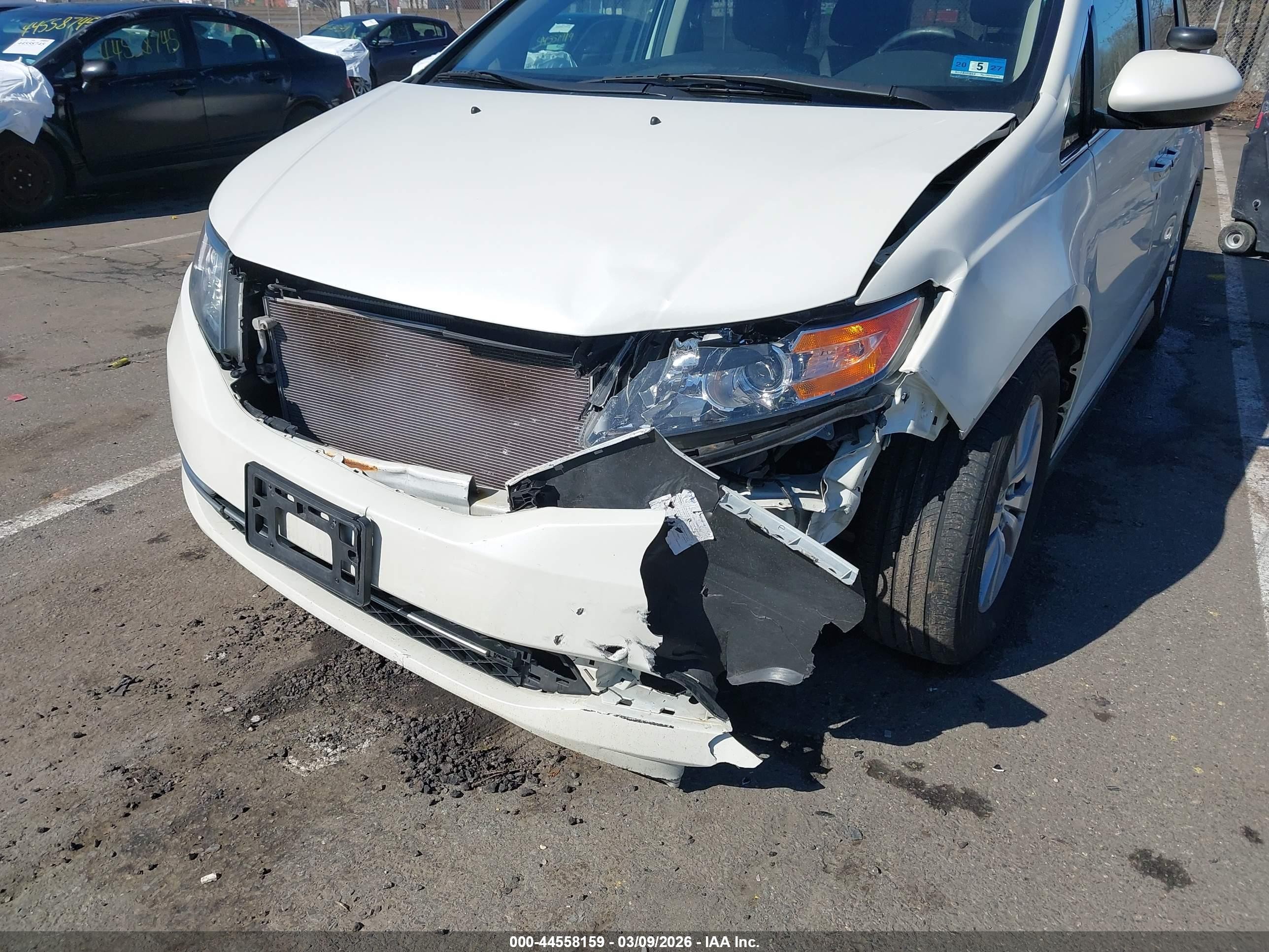 2016 Honda Odyssey Ex-l White vin: 5FNRL5H64GB085361