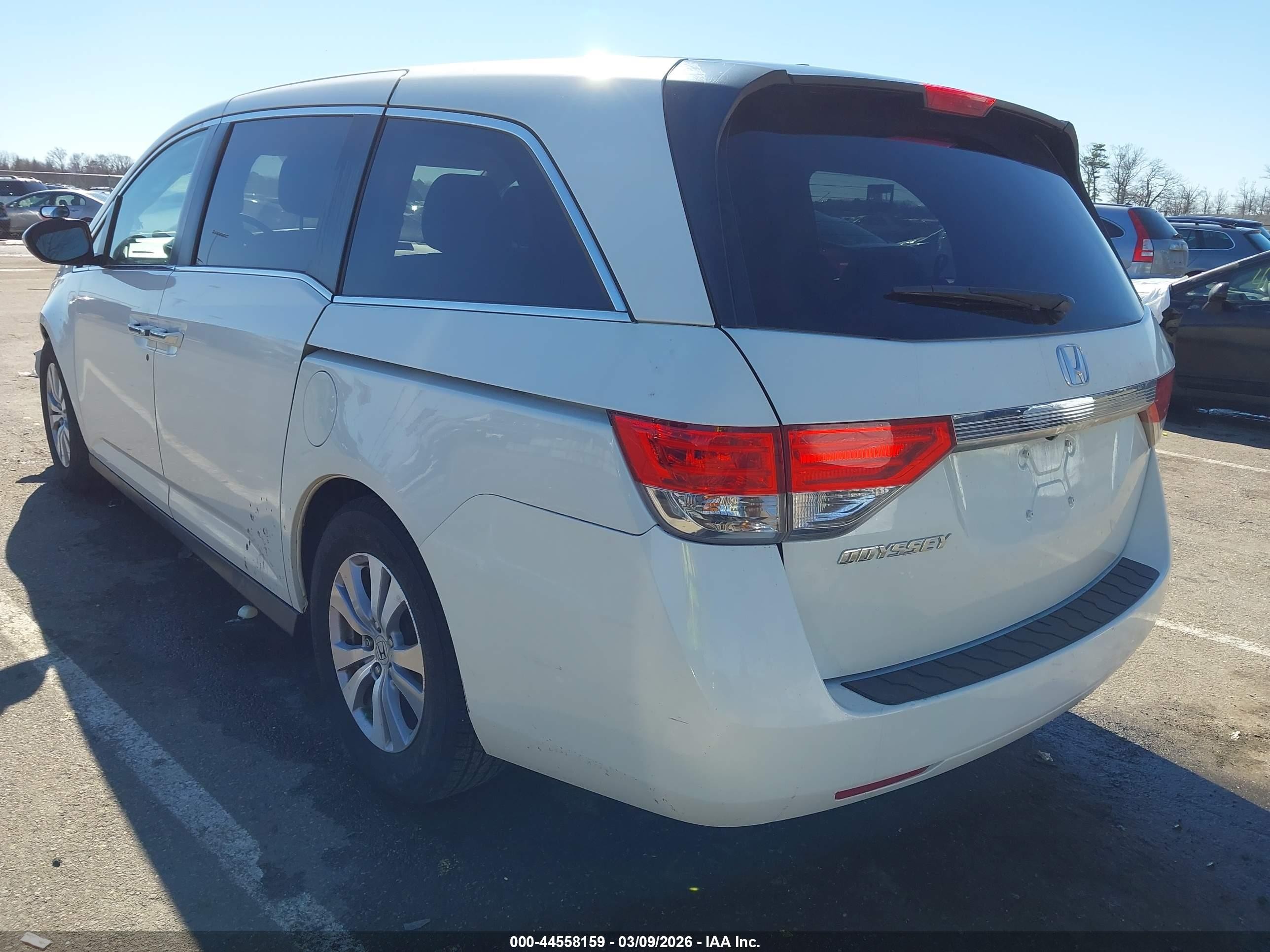 2016 Honda Odyssey Ex-l White vin: 5FNRL5H64GB085361