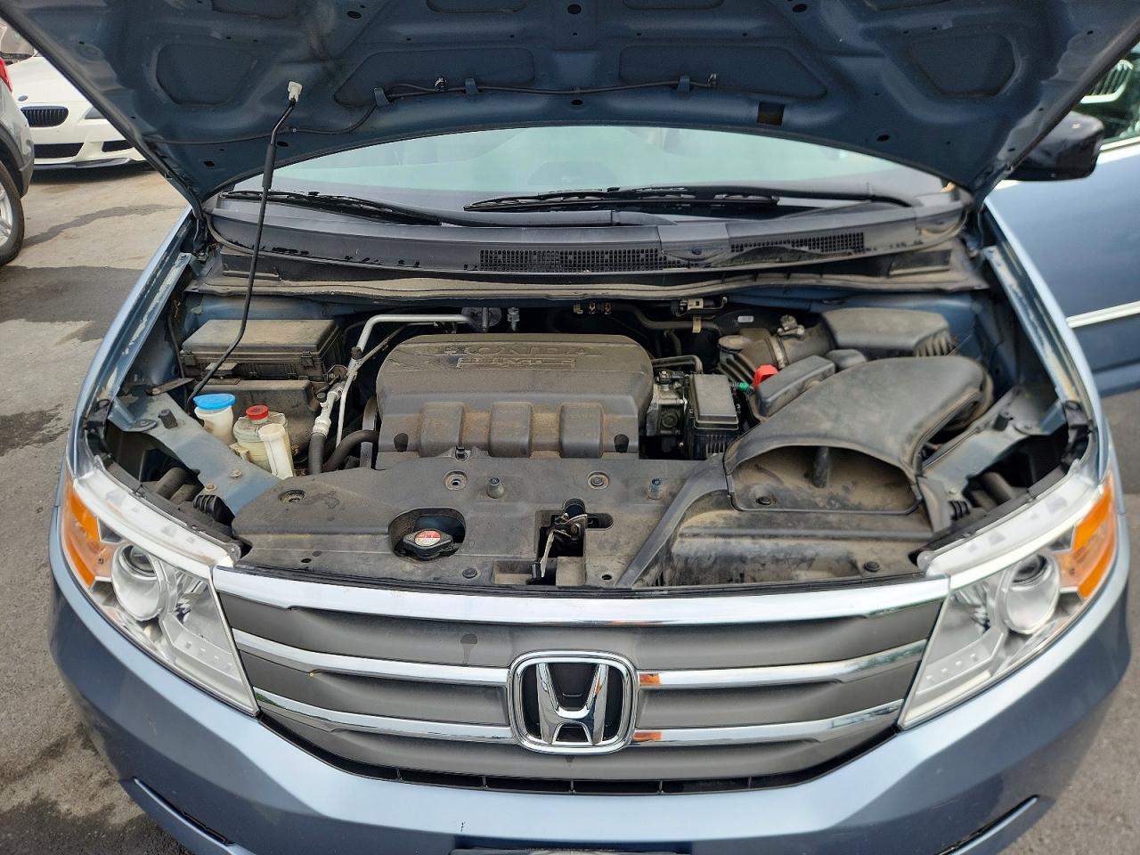 2011 Honda Odyssey Exl Серебряный vin: 5FNRL5H65BB031334