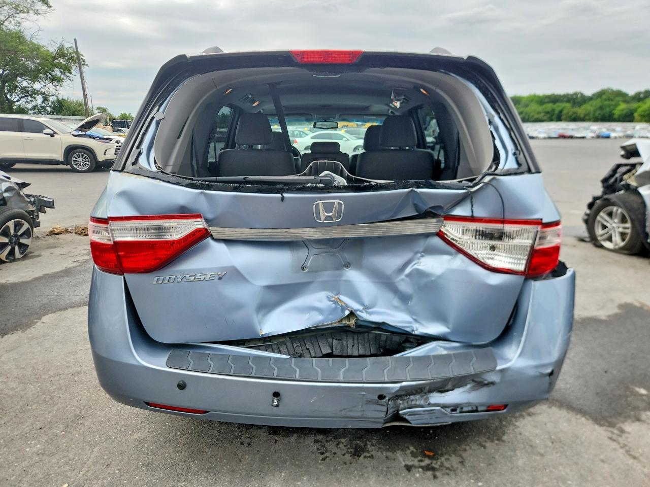 2011 Honda Odyssey Exl Серебряный vin: 5FNRL5H65BB031334