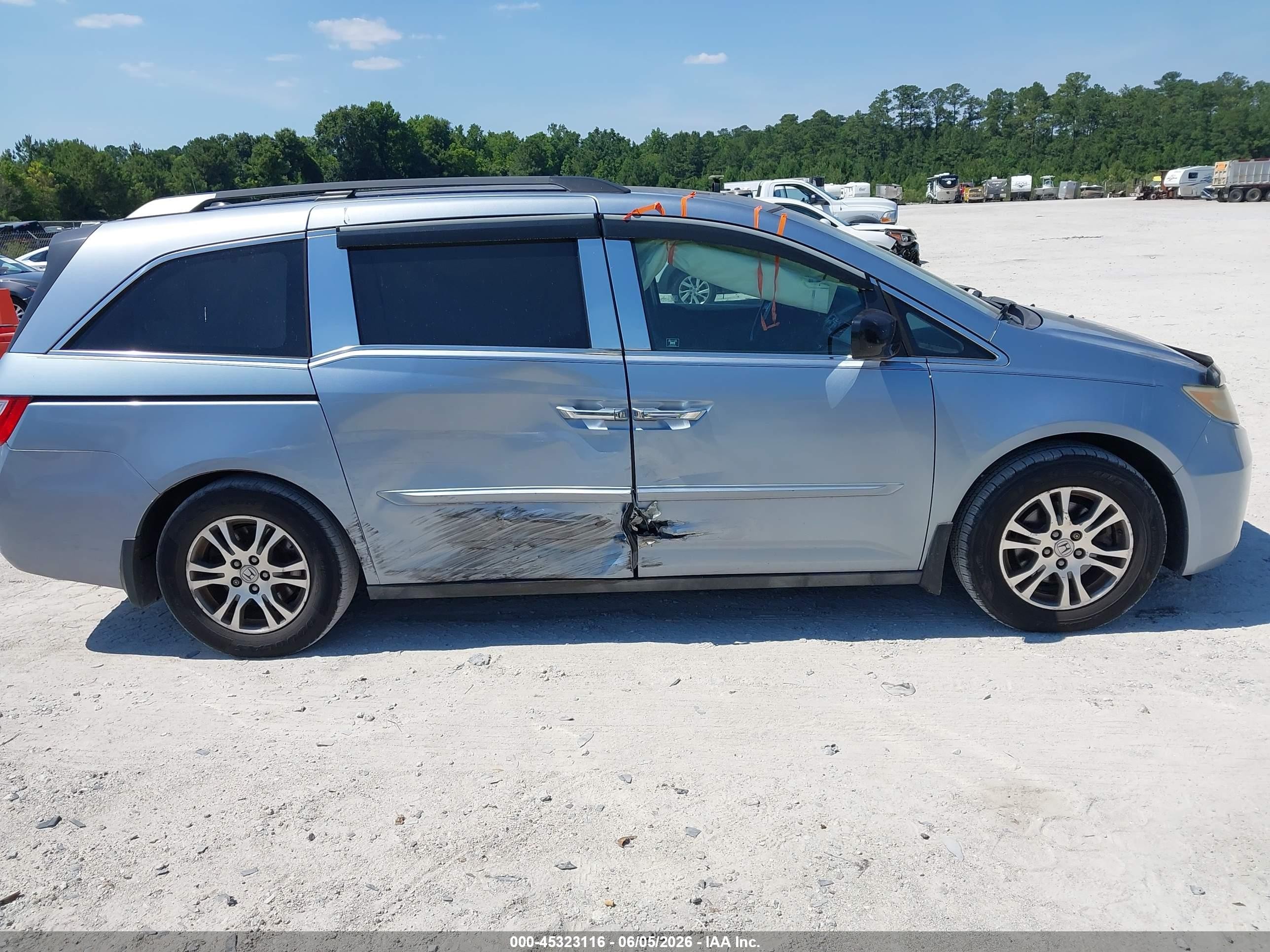 2011 Honda Odyssey Ex-l Blue vin: 5FNRL5H65BB042222
