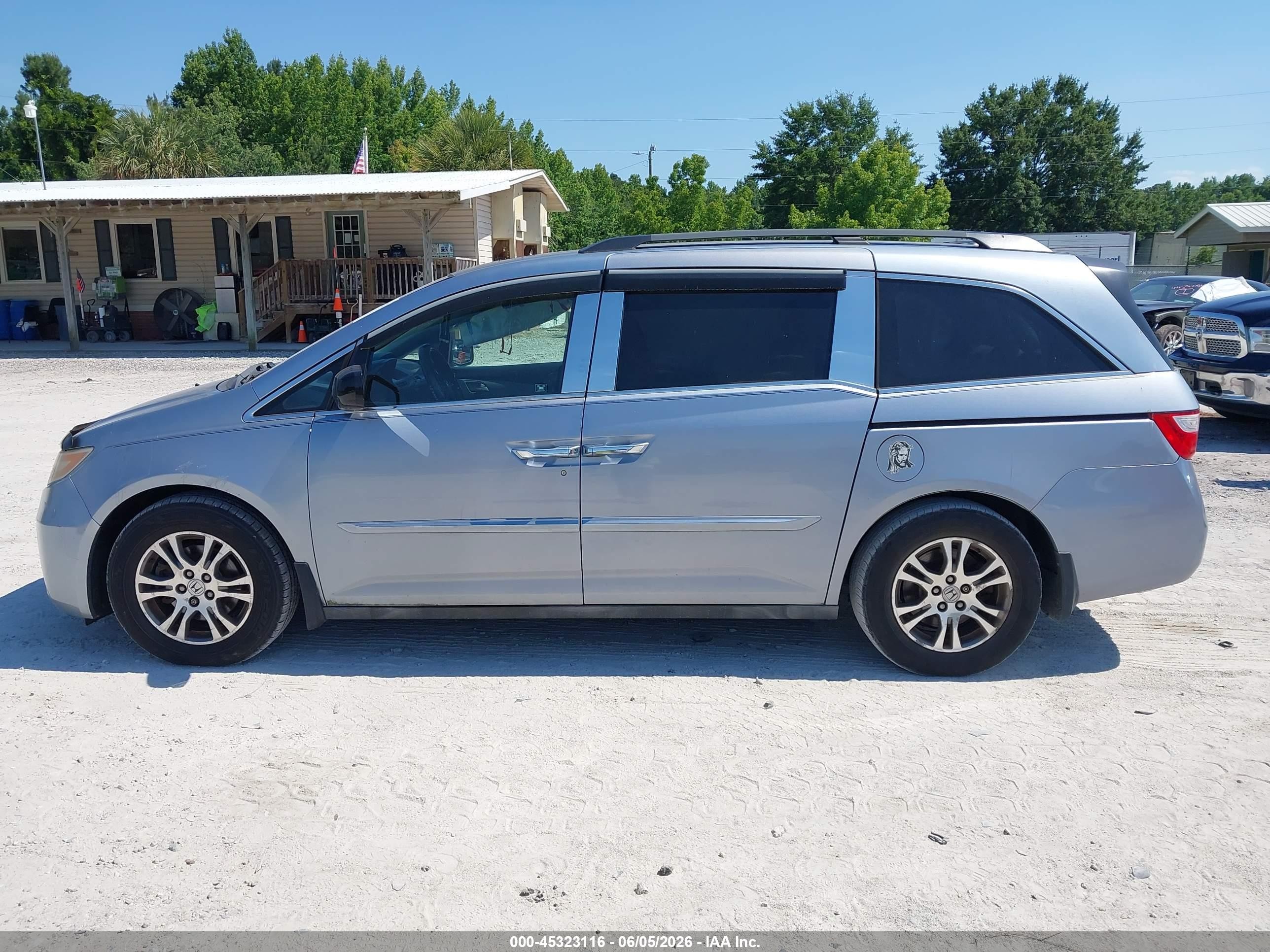 2011 Honda Odyssey Ex-l Blue vin: 5FNRL5H65BB042222