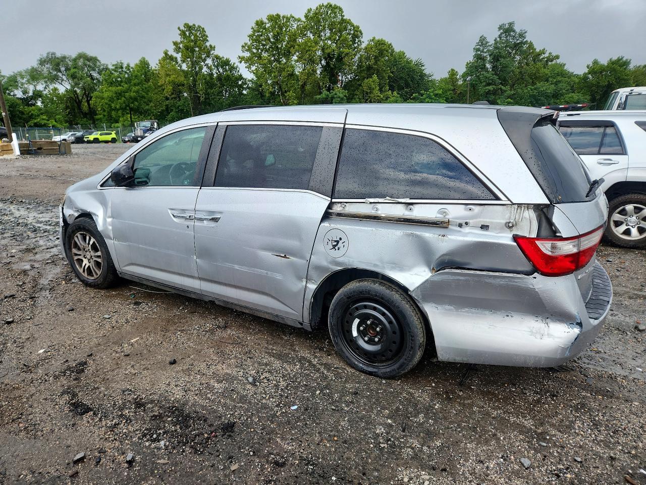 2011 Honda Odyssey Exl Silver vin: 5FNRL5H65BB051809