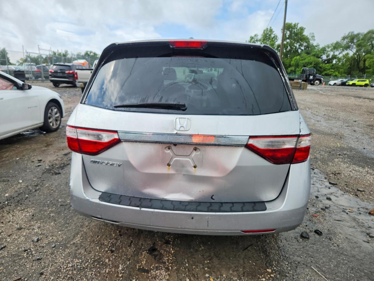 2011 Honda Odyssey Exl Silver vin: 5FNRL5H65BB051809