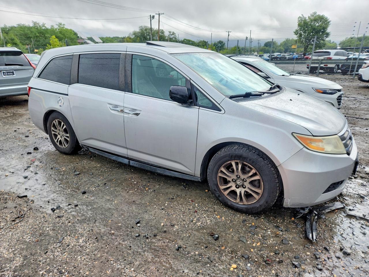 2011 Honda Odyssey Exl Silver vin: 5FNRL5H65BB051809