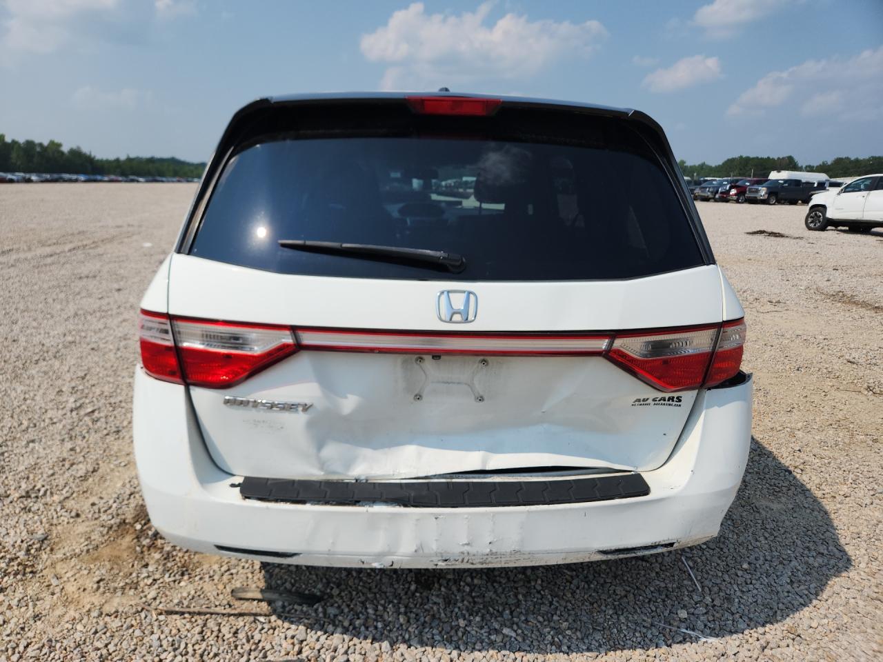 2011 Honda Odyssey Exl White vin: 5FNRL5H65BB062051