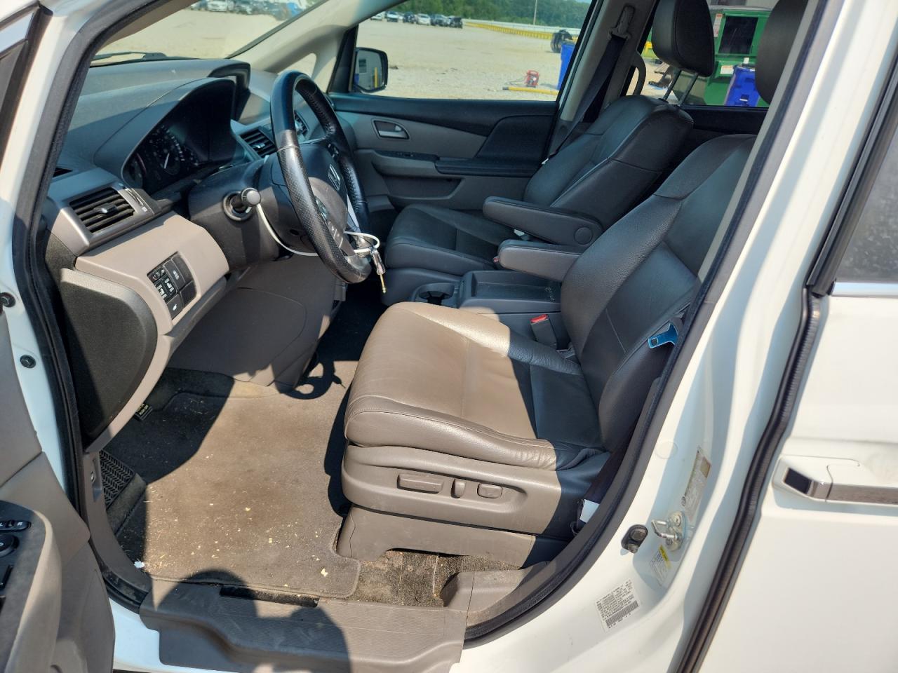 2011 Honda Odyssey Exl White vin: 5FNRL5H65BB062051