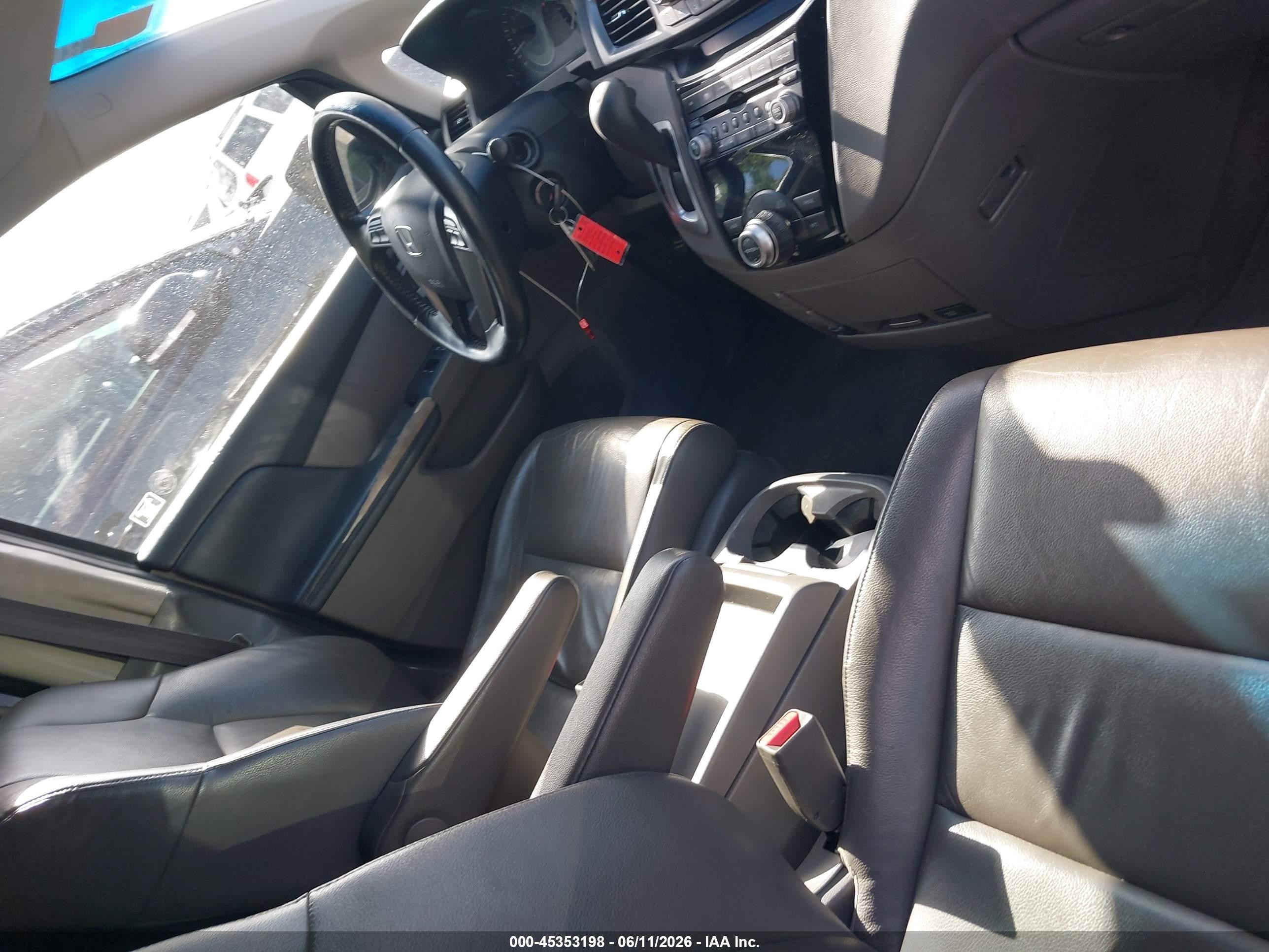 2012 Honda Odyssey Ex-l Silver vin: 5FNRL5H65CB026278