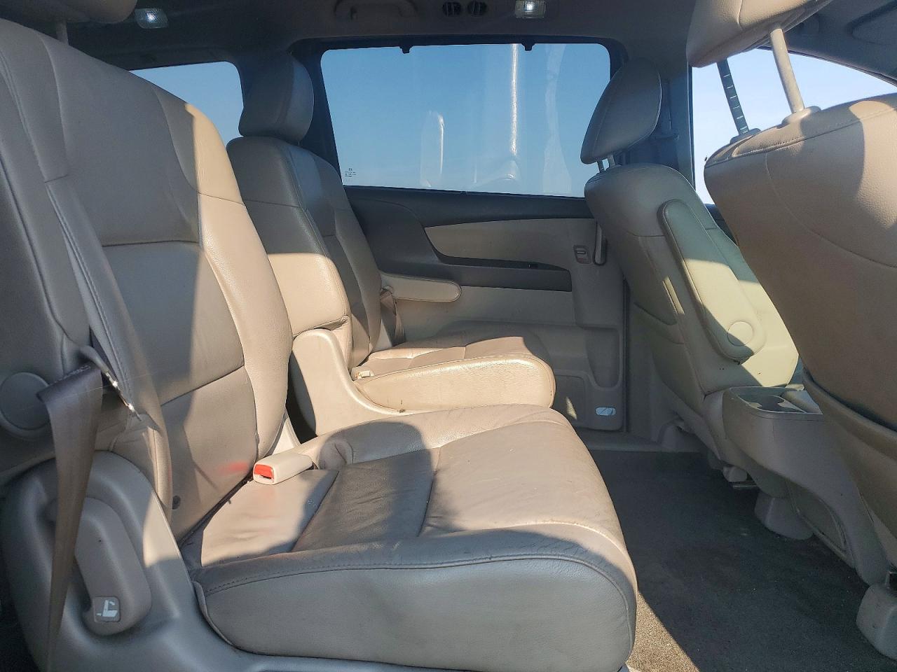 2012 Honda Odyssey Exl Silver vin: 5FNRL5H65CB027317