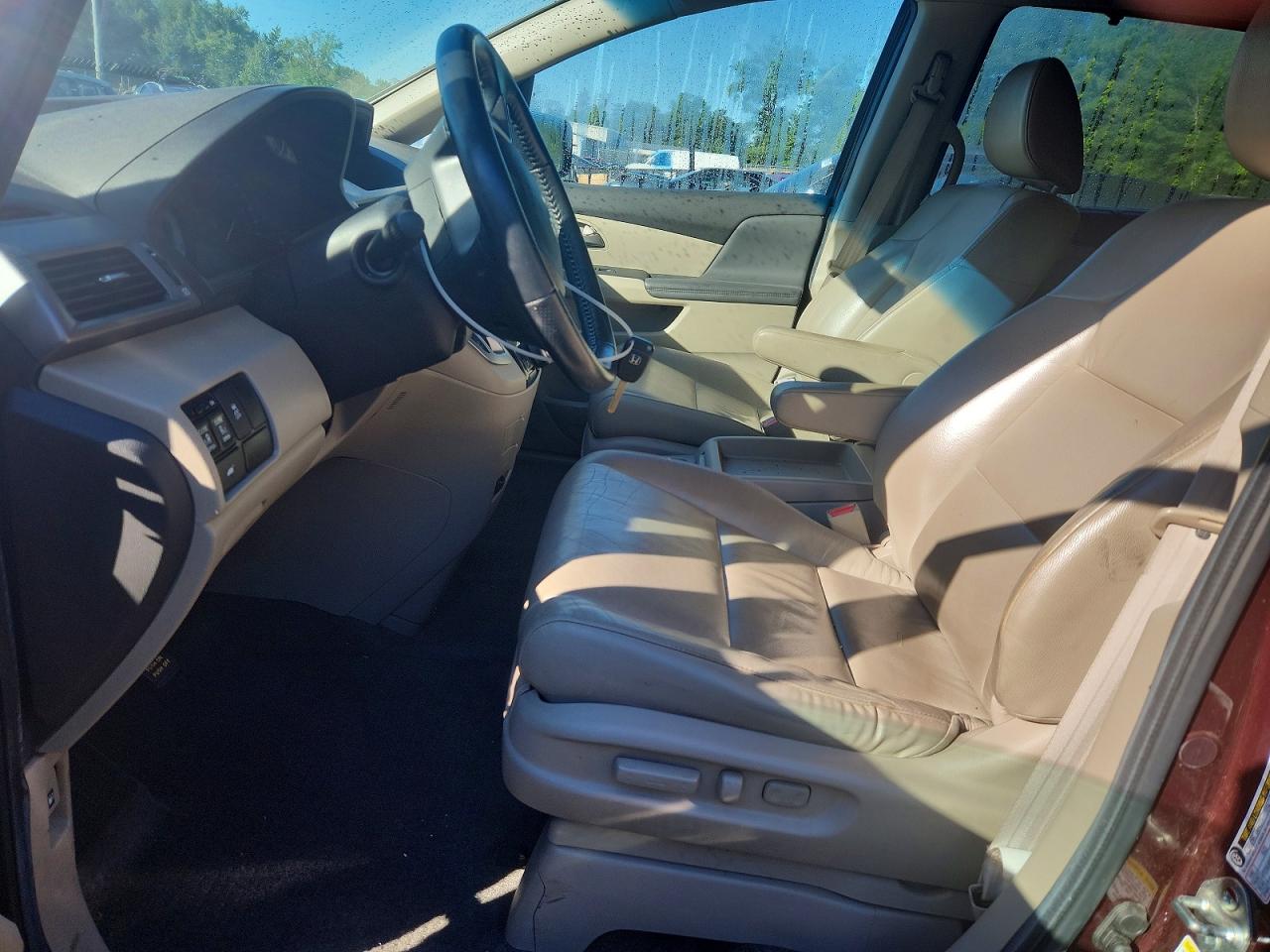 2012 Honda Odyssey Exl Burgundy vin: 5FNRL5H65CB041802