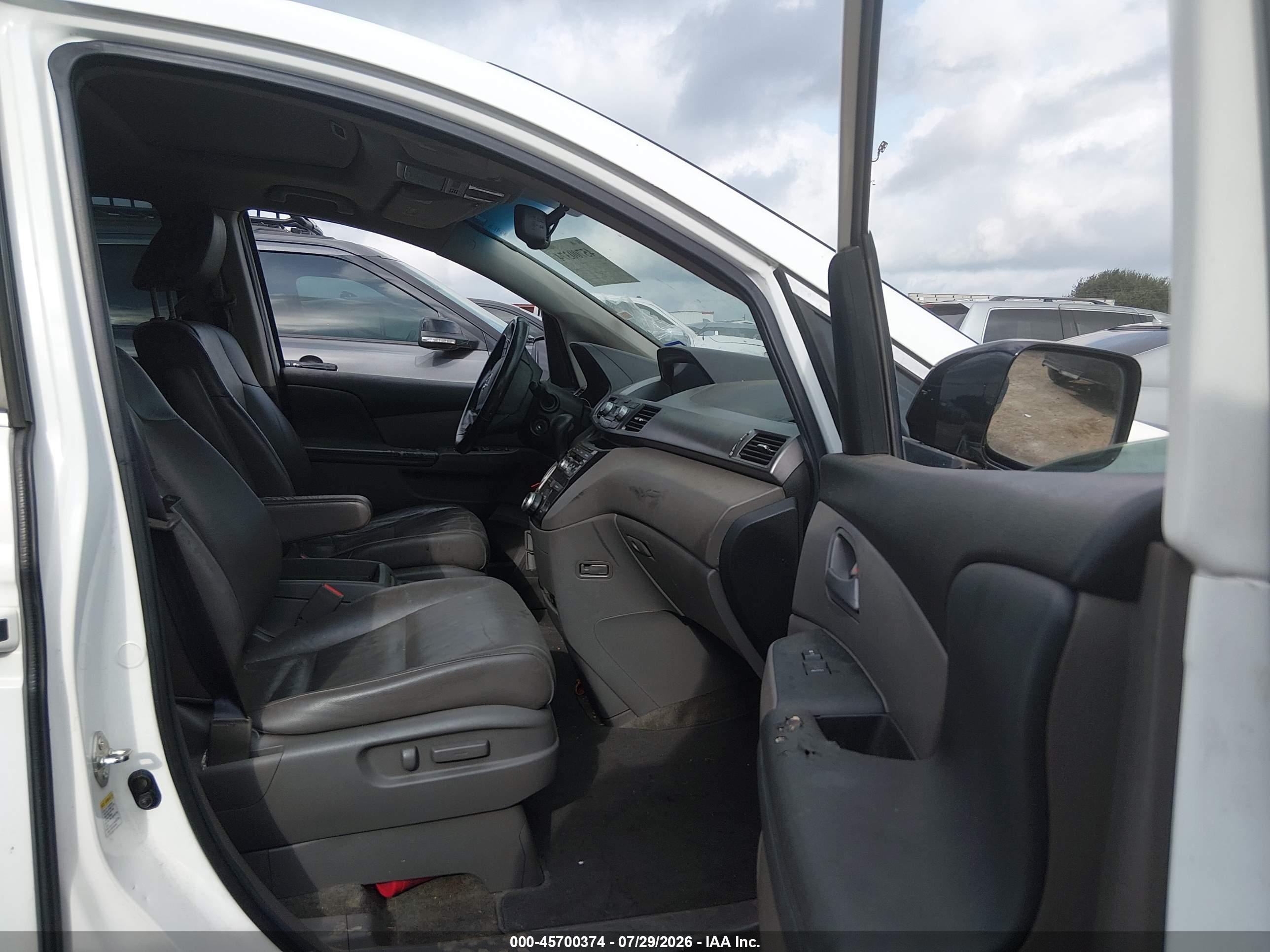 2012 Honda Odyssey Ex-l White vin: 5FNRL5H65CB092135