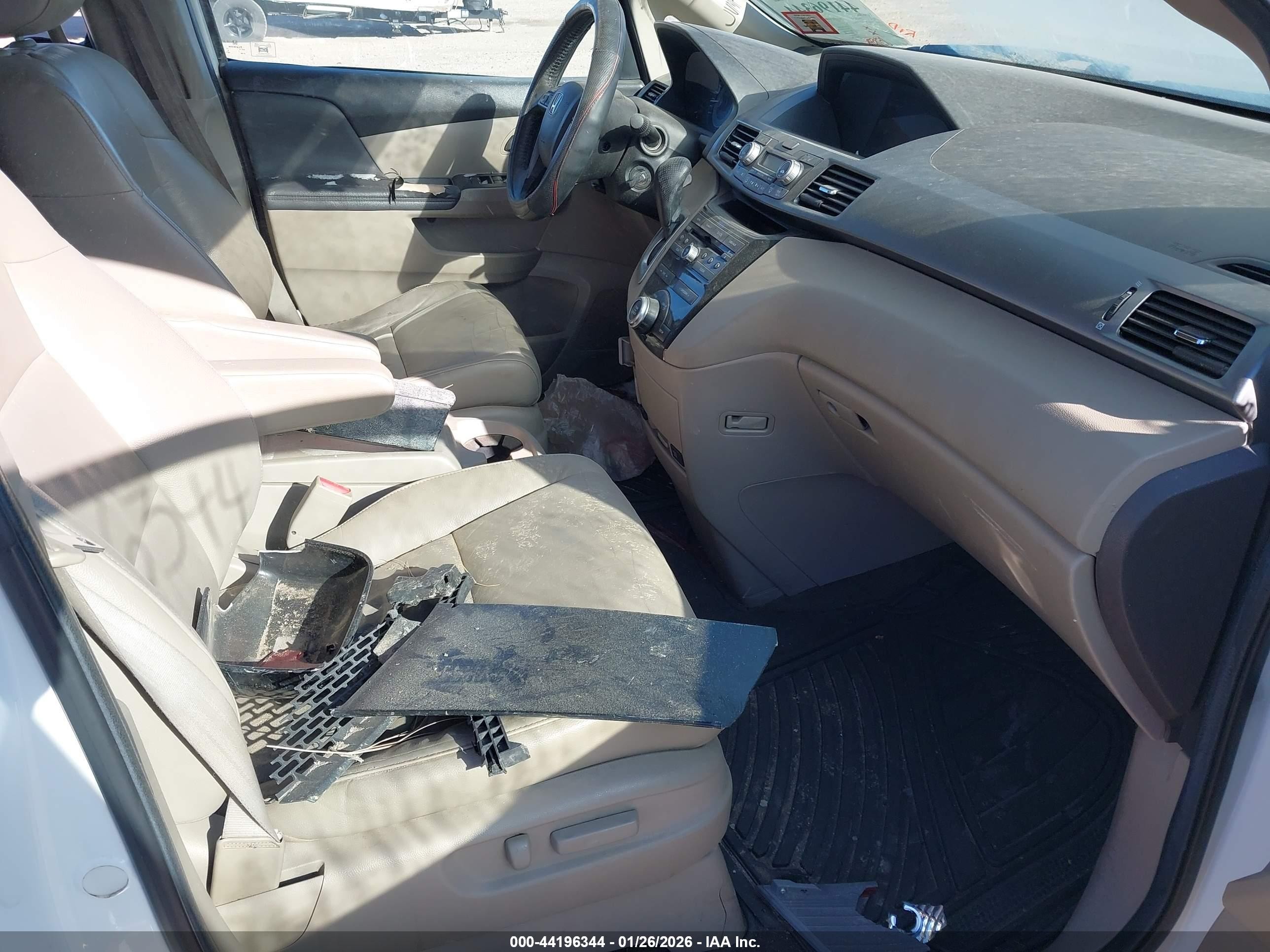 2012 Honda Odyssey Ex-l Белый vin: 5FNRL5H65CB108916