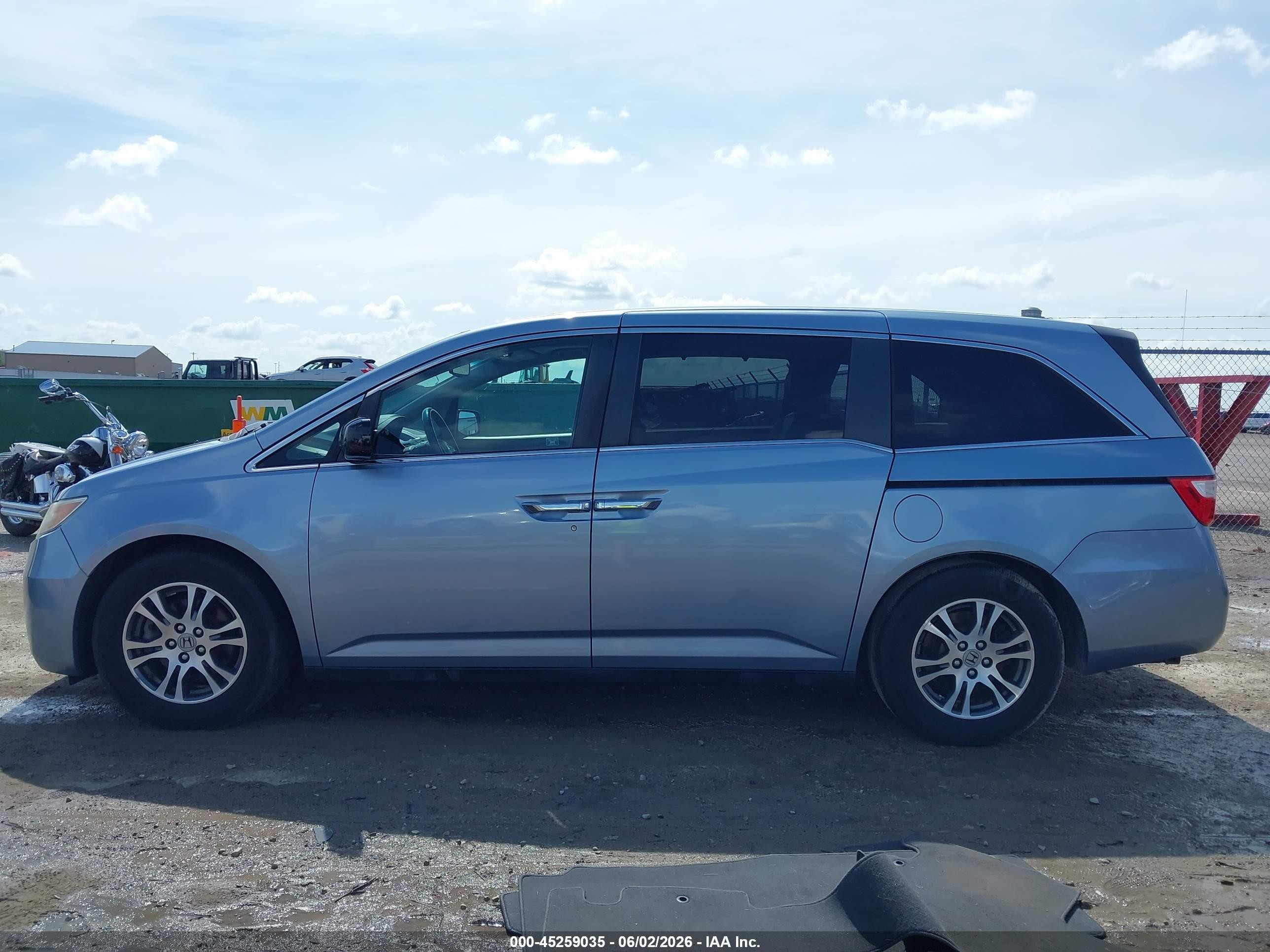 2012 Honda Odyssey Ex-l Light Blue vin: 5FNRL5H65CB114425