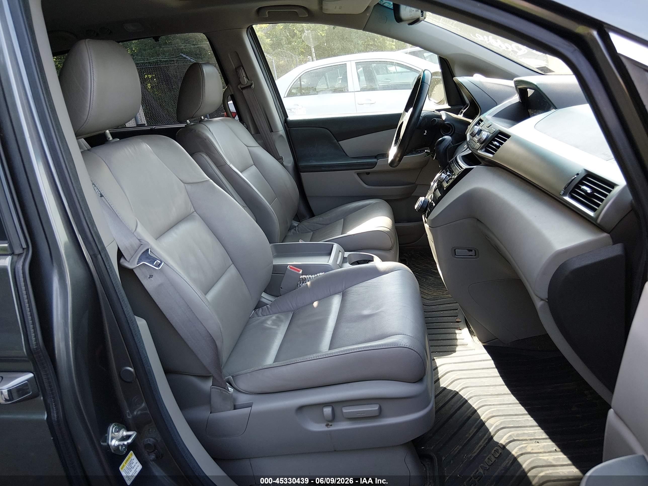 2012 Honda Odyssey Ex-l Серый vin: 5FNRL5H65CB129989