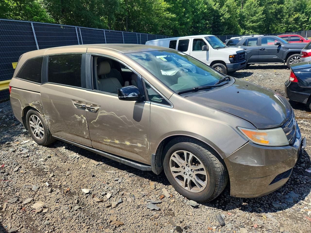 2013 Honda Odyssey Exl Gold vin: 5FNRL5H65DB005125