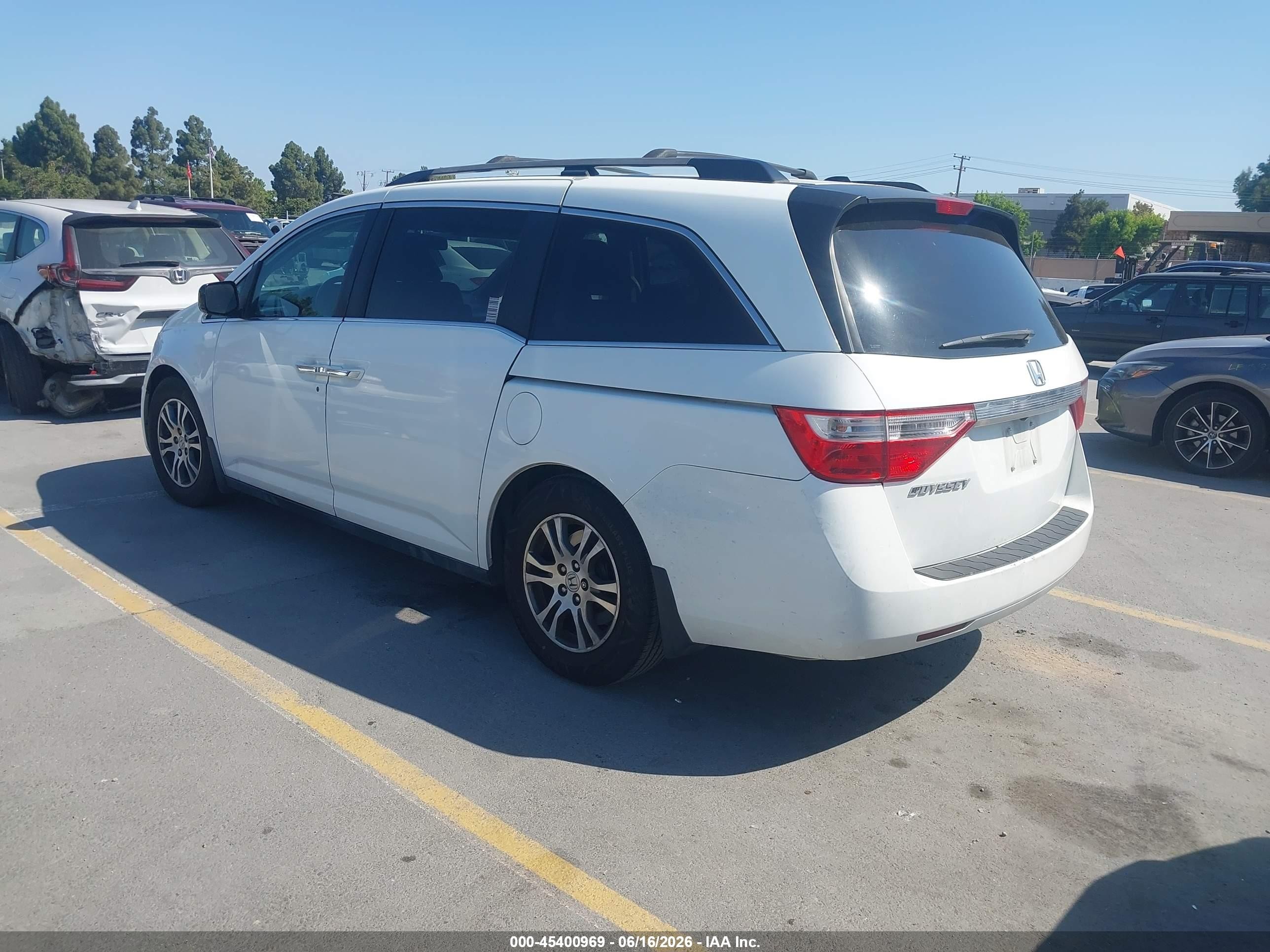 2013 Honda Odyssey Ex-l White vin: 5FNRL5H65DB007344