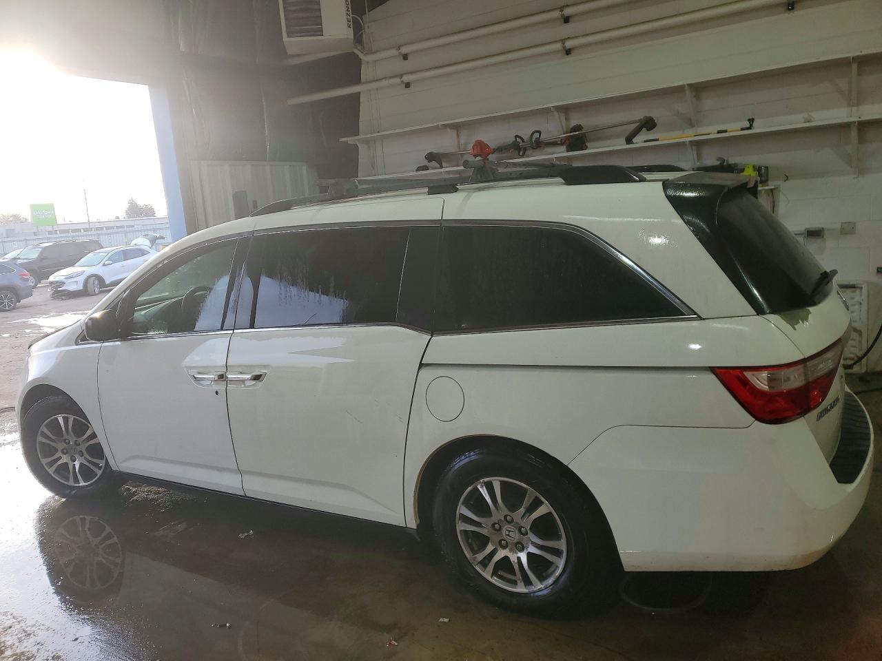 2013 Honda Odyssey Exl White vin: 5FNRL5H65DB021776