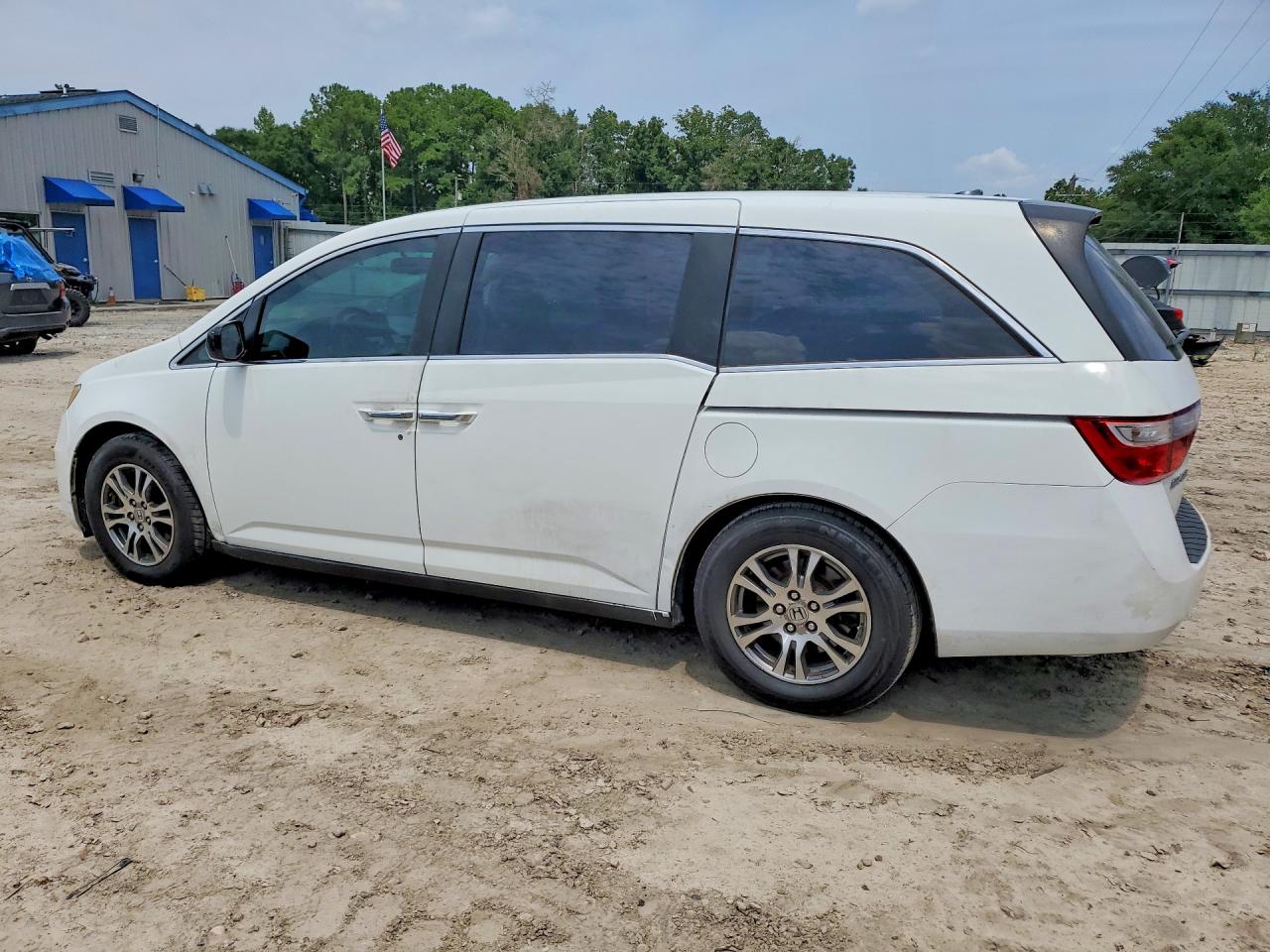 2013 Honda Odyssey Exl White vin: 5FNRL5H65DB044927