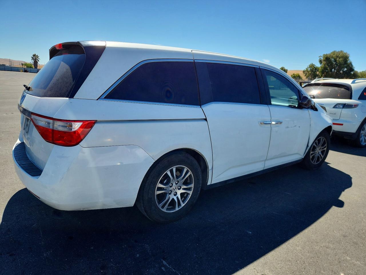 2013 Honda Odyssey Exl White vin: 5FNRL5H65DB059847