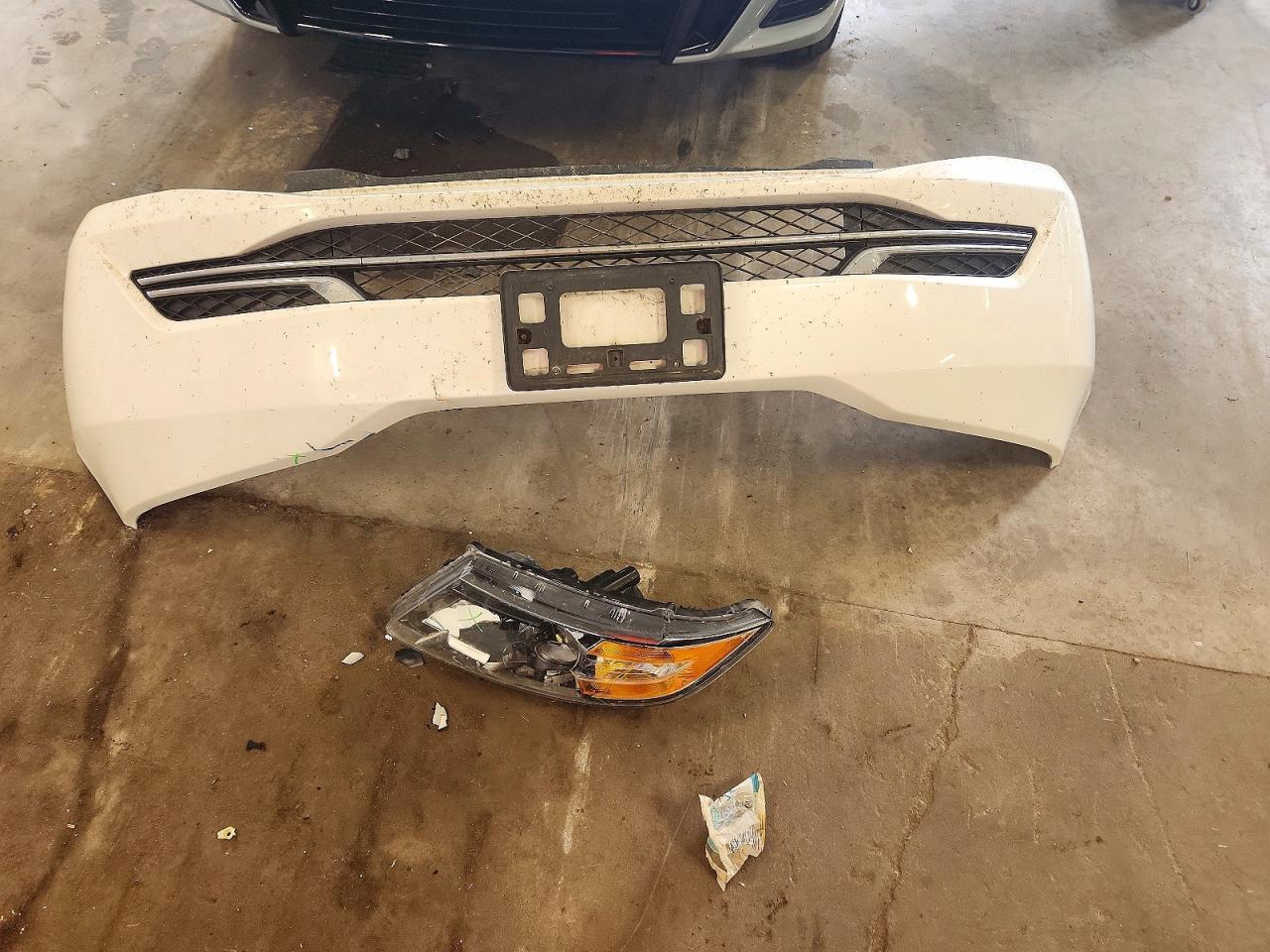 2014 Honda Odyssey Exl White vin: 5FNRL5H65EB026364