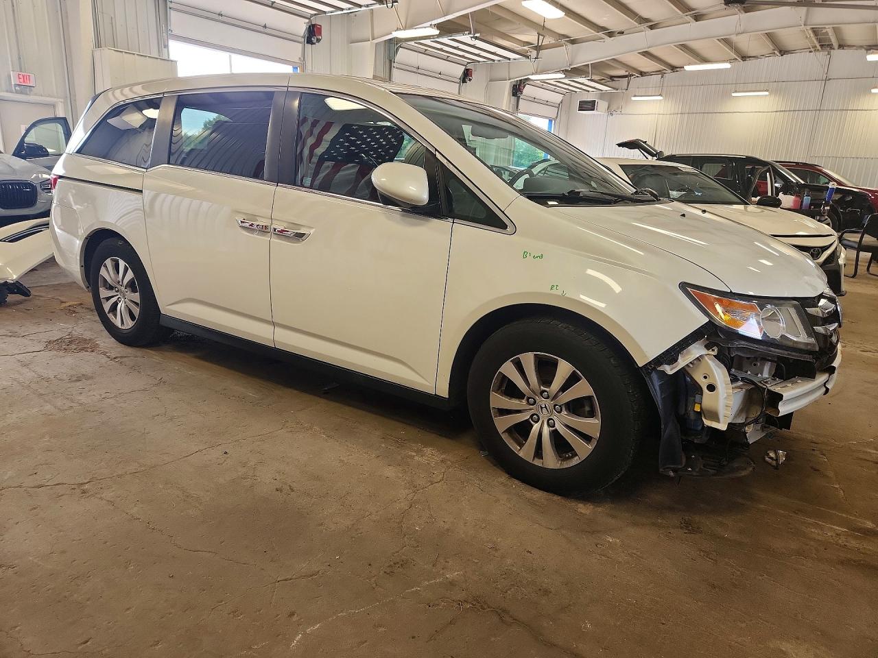 2014 Honda Odyssey Exl White vin: 5FNRL5H65EB026364