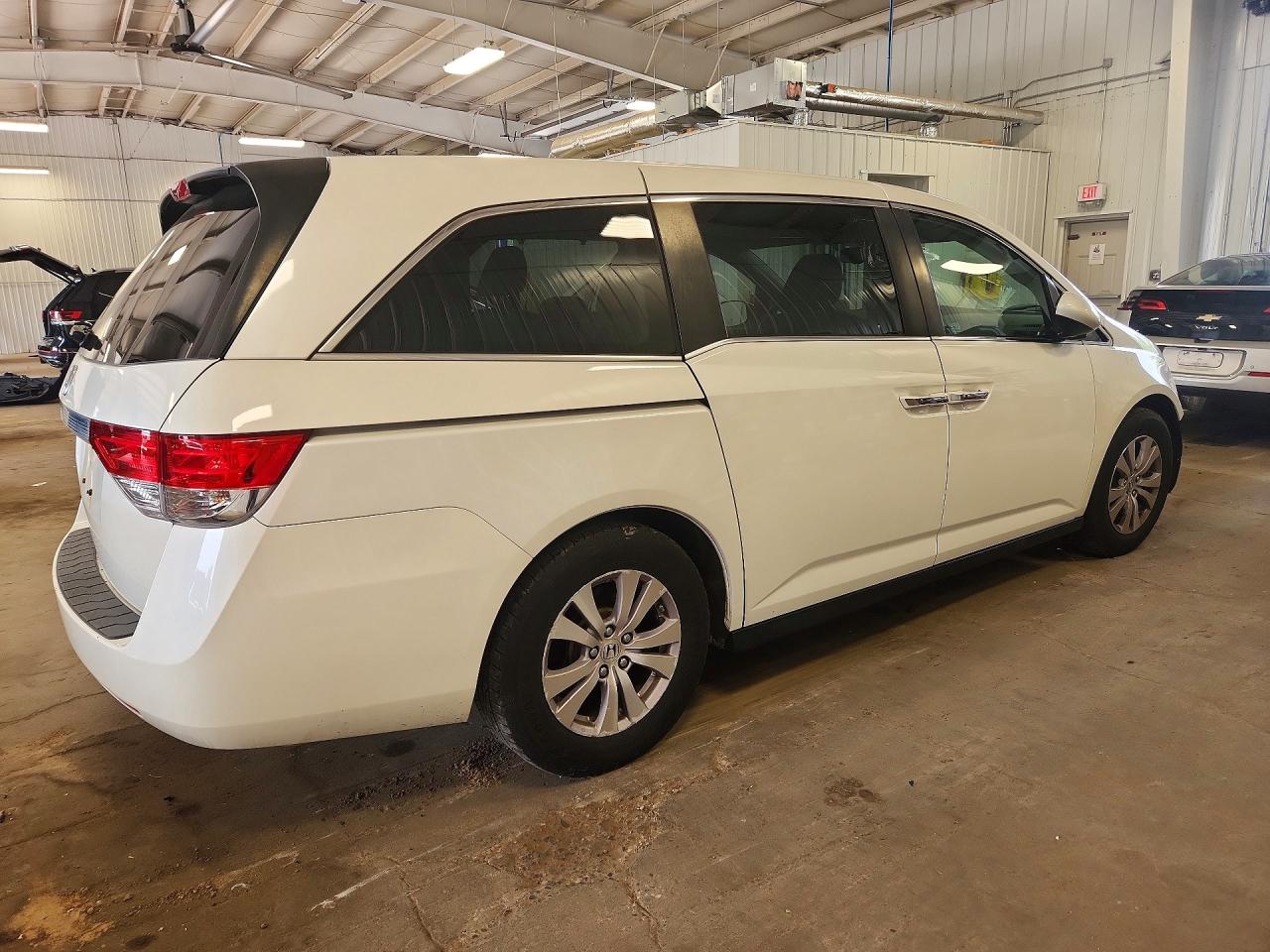 2014 Honda Odyssey Exl White vin: 5FNRL5H65EB026364
