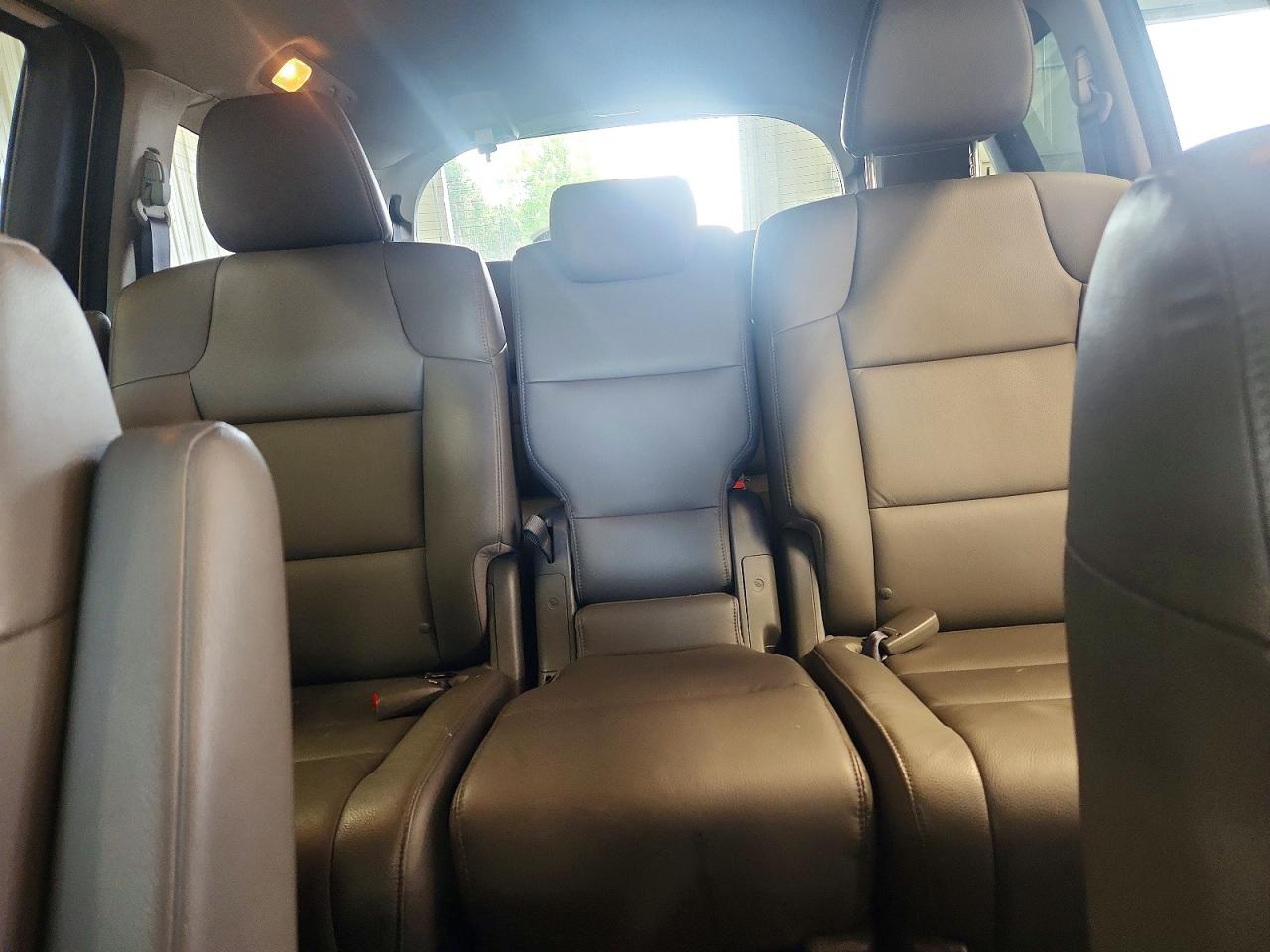 2014 Honda Odyssey Exl White vin: 5FNRL5H65EB026364