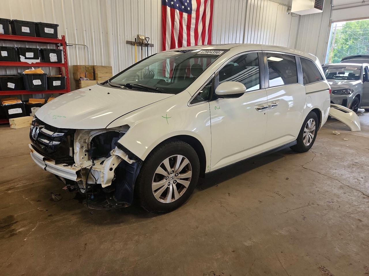 2014 Honda Odyssey Exl White vin: 5FNRL5H65EB026364