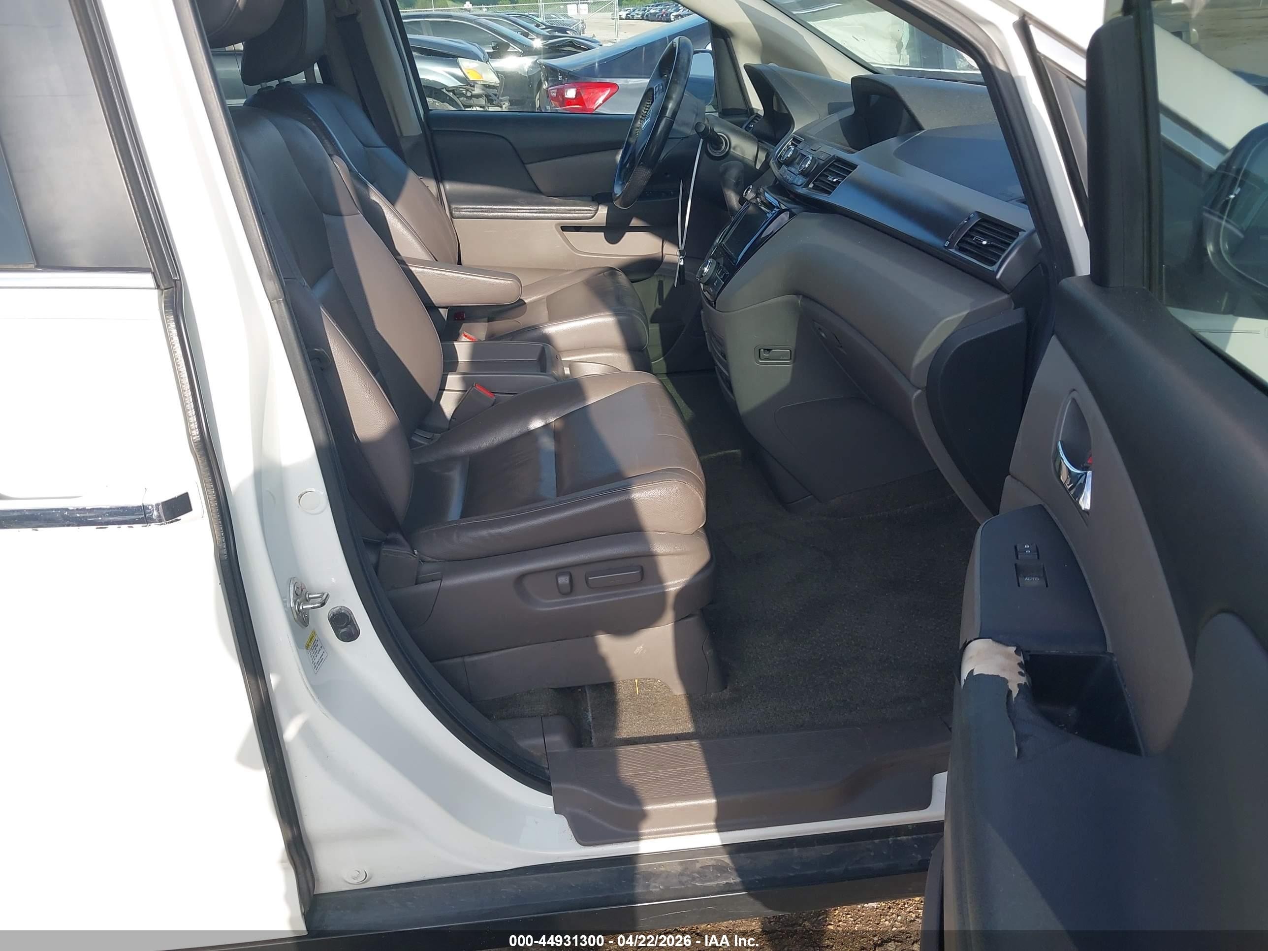 2014 Honda Odyssey Ex-l White vin: 5FNRL5H65EB061650