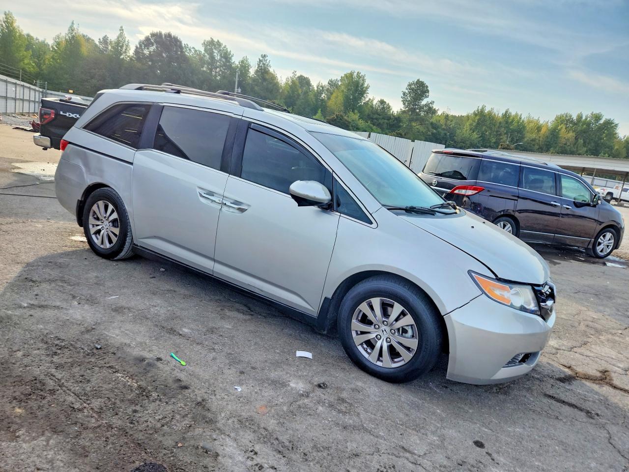2014 Honda Odyssey Exl Серебряный vin: 5FNRL5H65EB069795