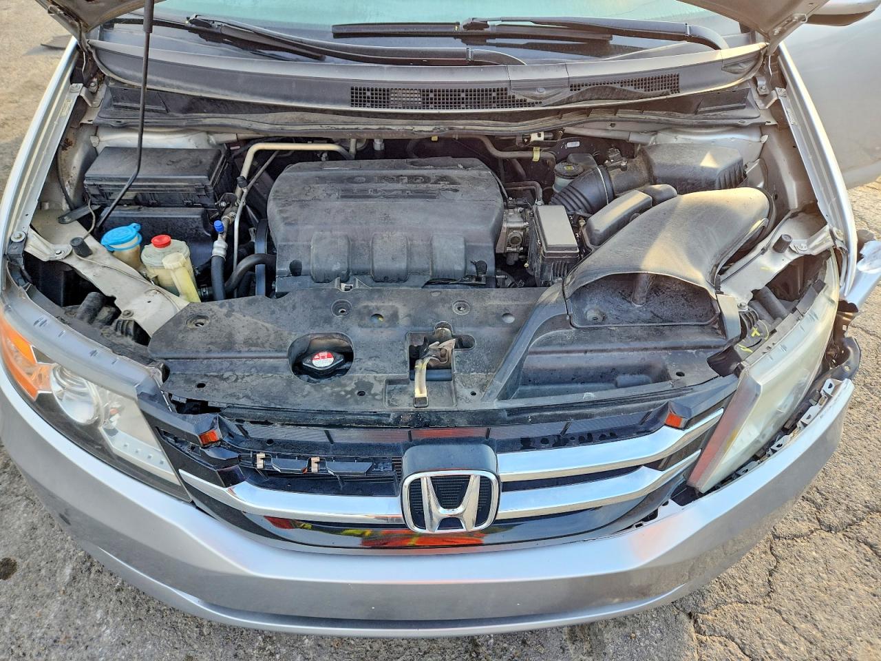 2014 Honda Odyssey Exl Серебряный vin: 5FNRL5H65EB069795