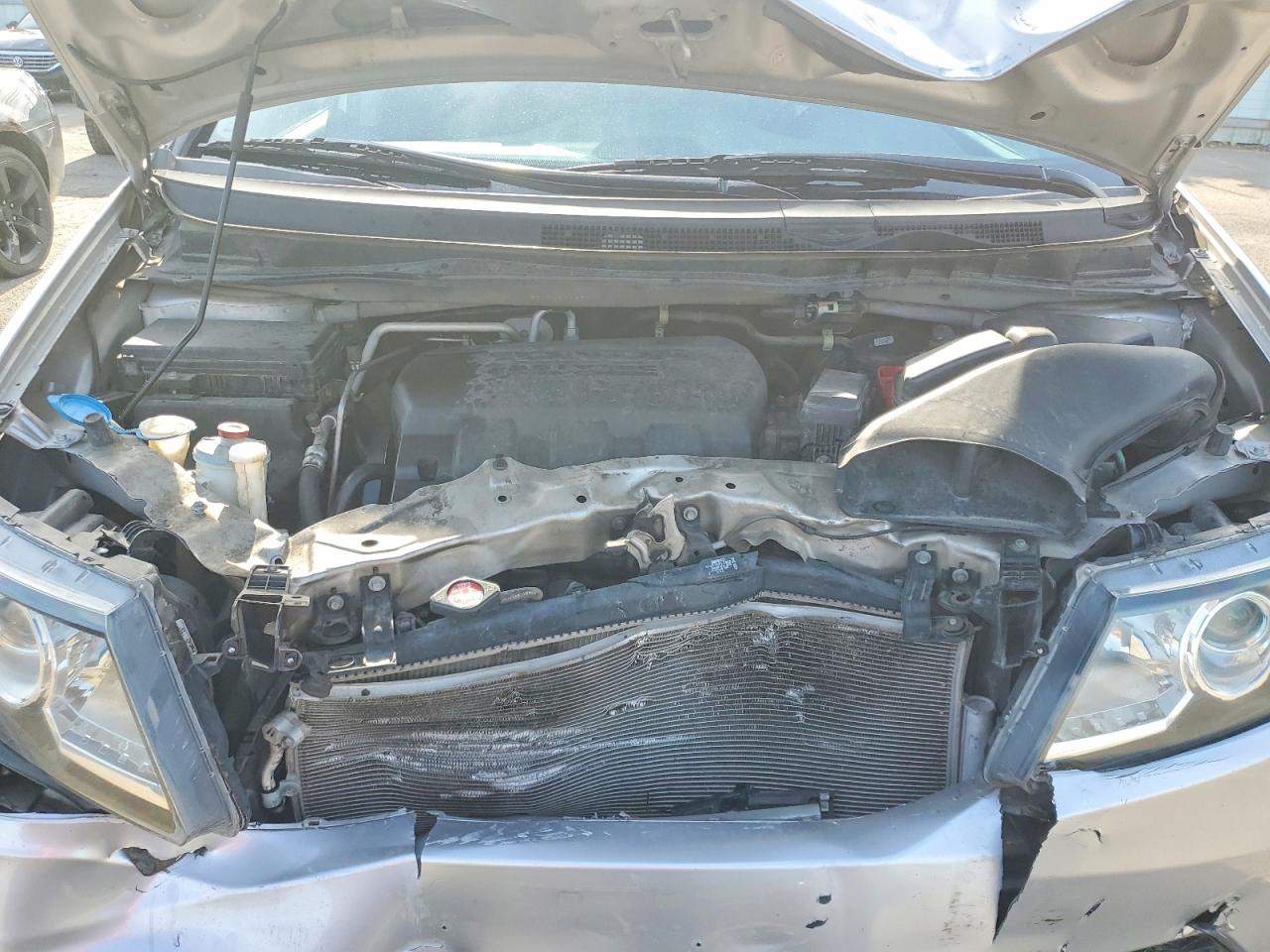 2014 Honda Odyssey Exl Silver vin: 5FNRL5H65EB081770