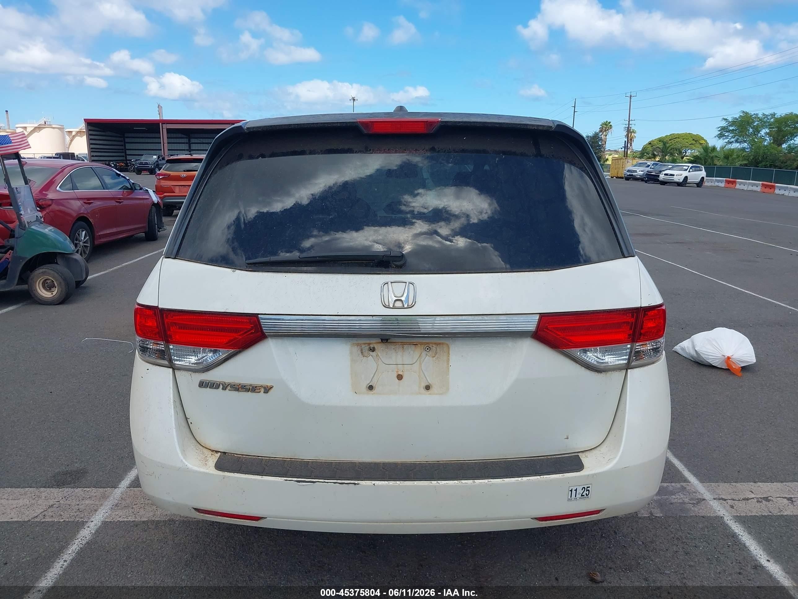 2015 Honda Odyssey Ex-l White vin: 5FNRL5H65FB070964
