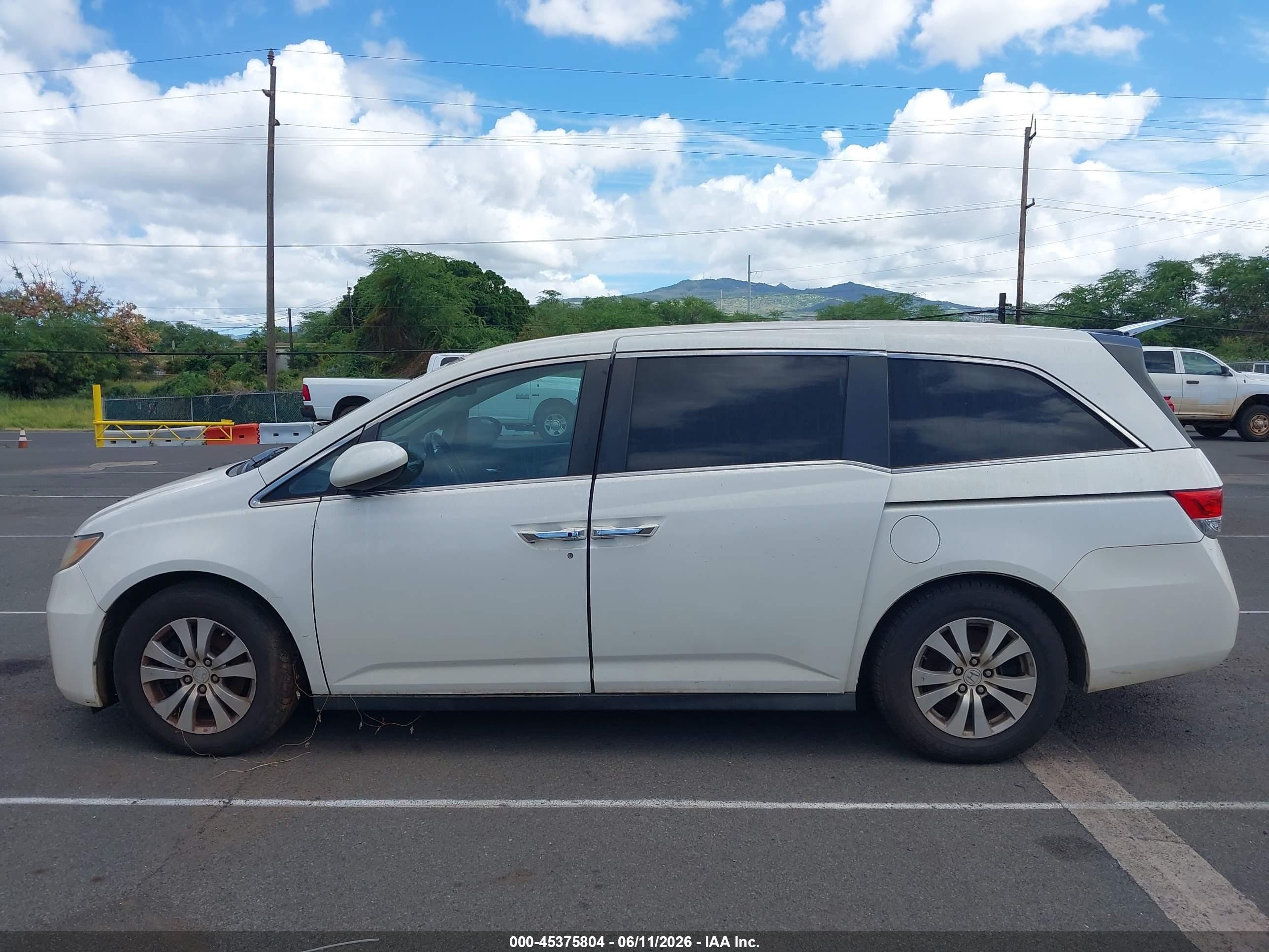 2015 Honda Odyssey Ex-l White vin: 5FNRL5H65FB070964