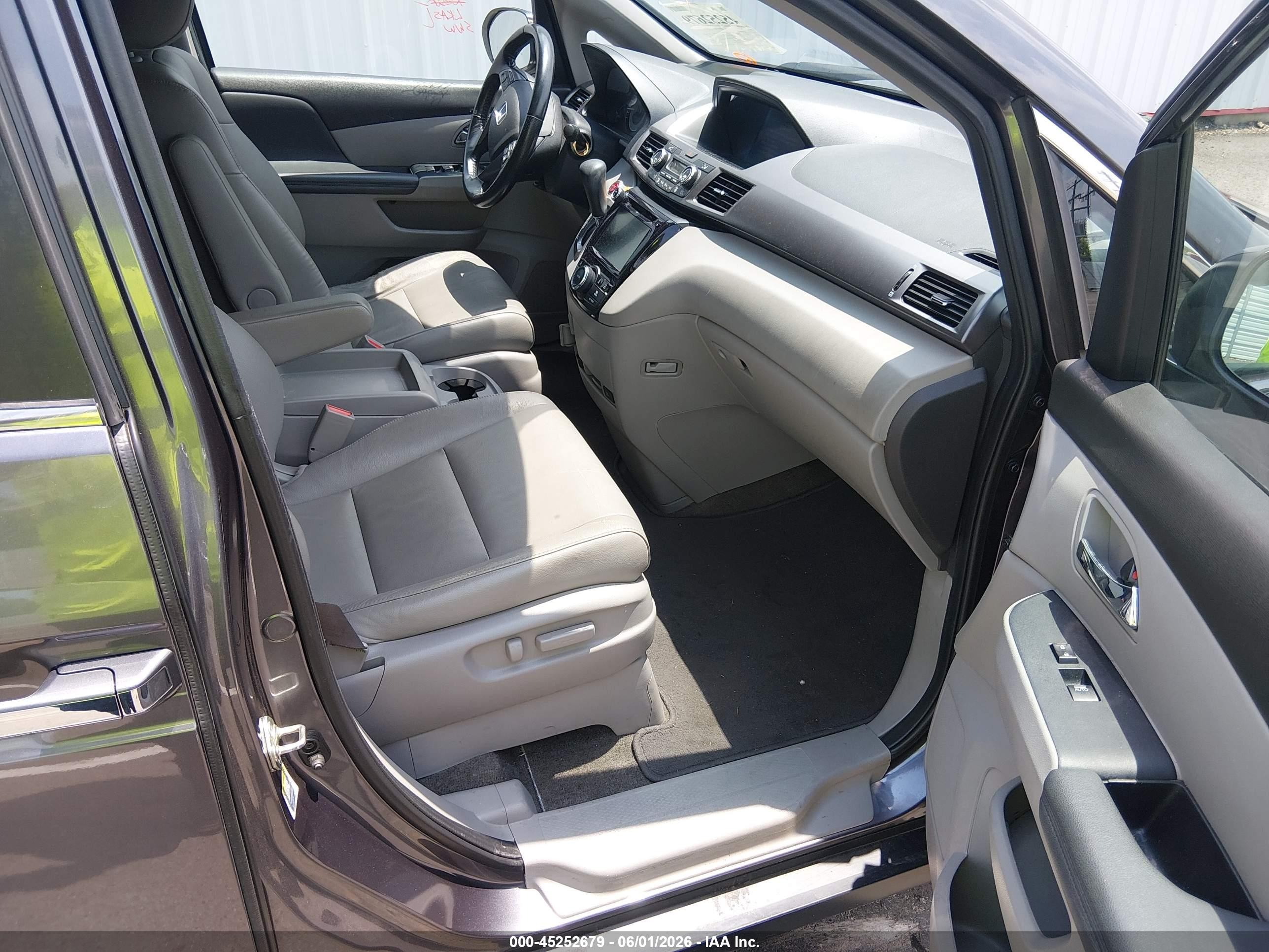 2015 Honda Odyssey Ex-l Silver vin: 5FNRL5H65FB081575