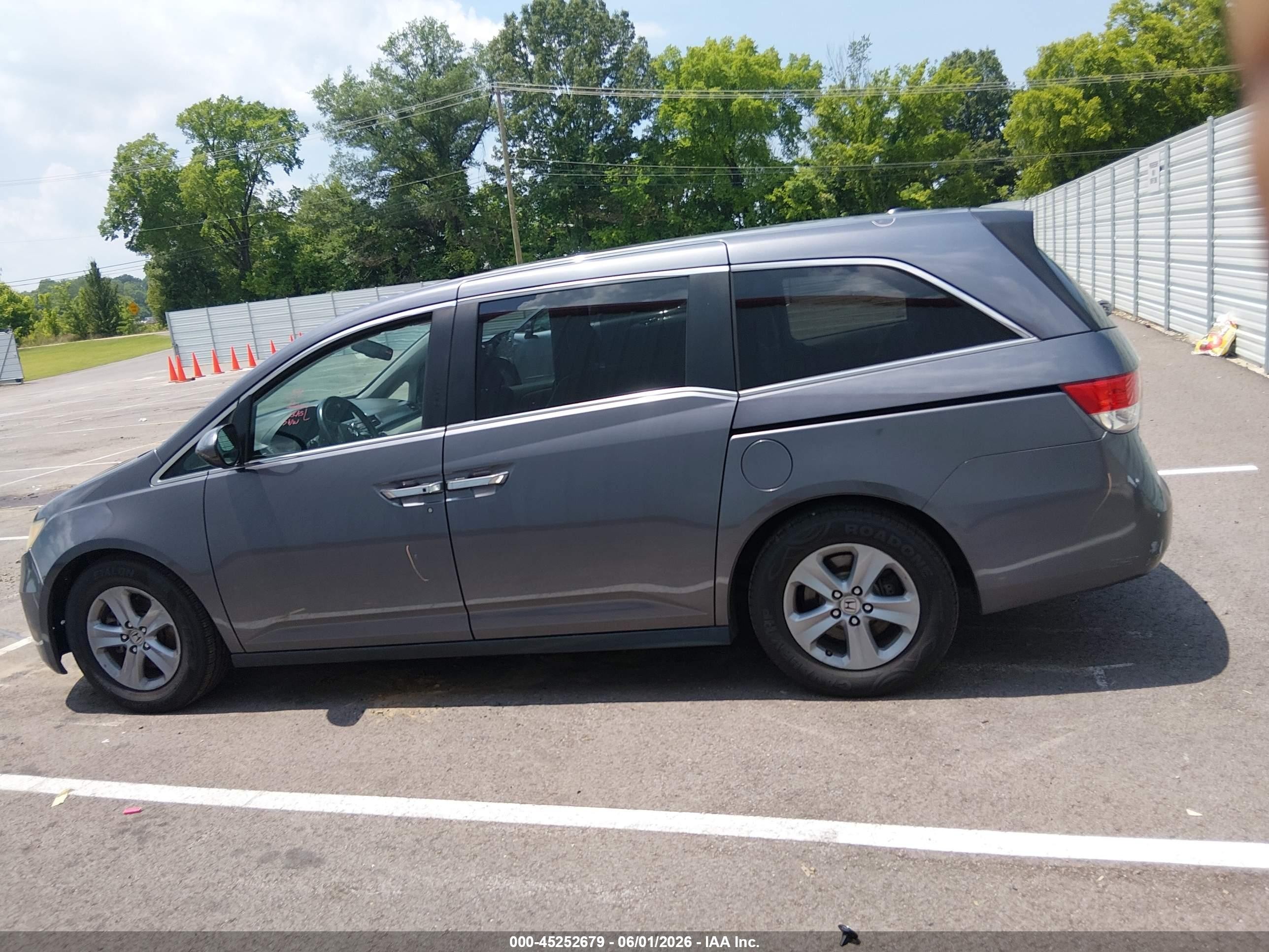 2015 Honda Odyssey Ex-l Silver vin: 5FNRL5H65FB081575