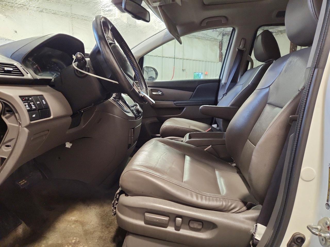 2015 Honda Odyssey Exl White vin: 5FNRL5H65FB086548
