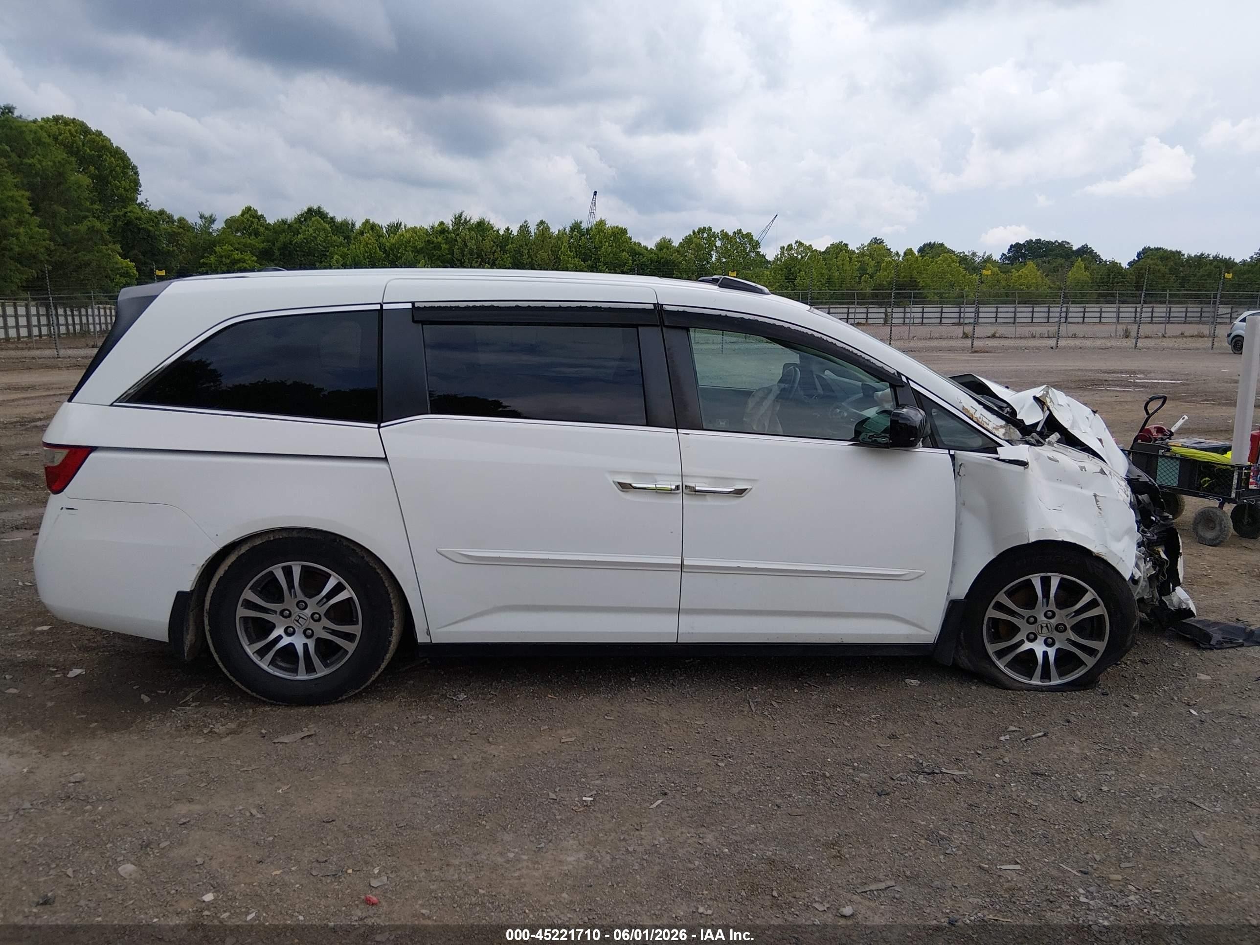 2011 Honda Odyssey Ex-l White vin: 5FNRL5H66BB002523