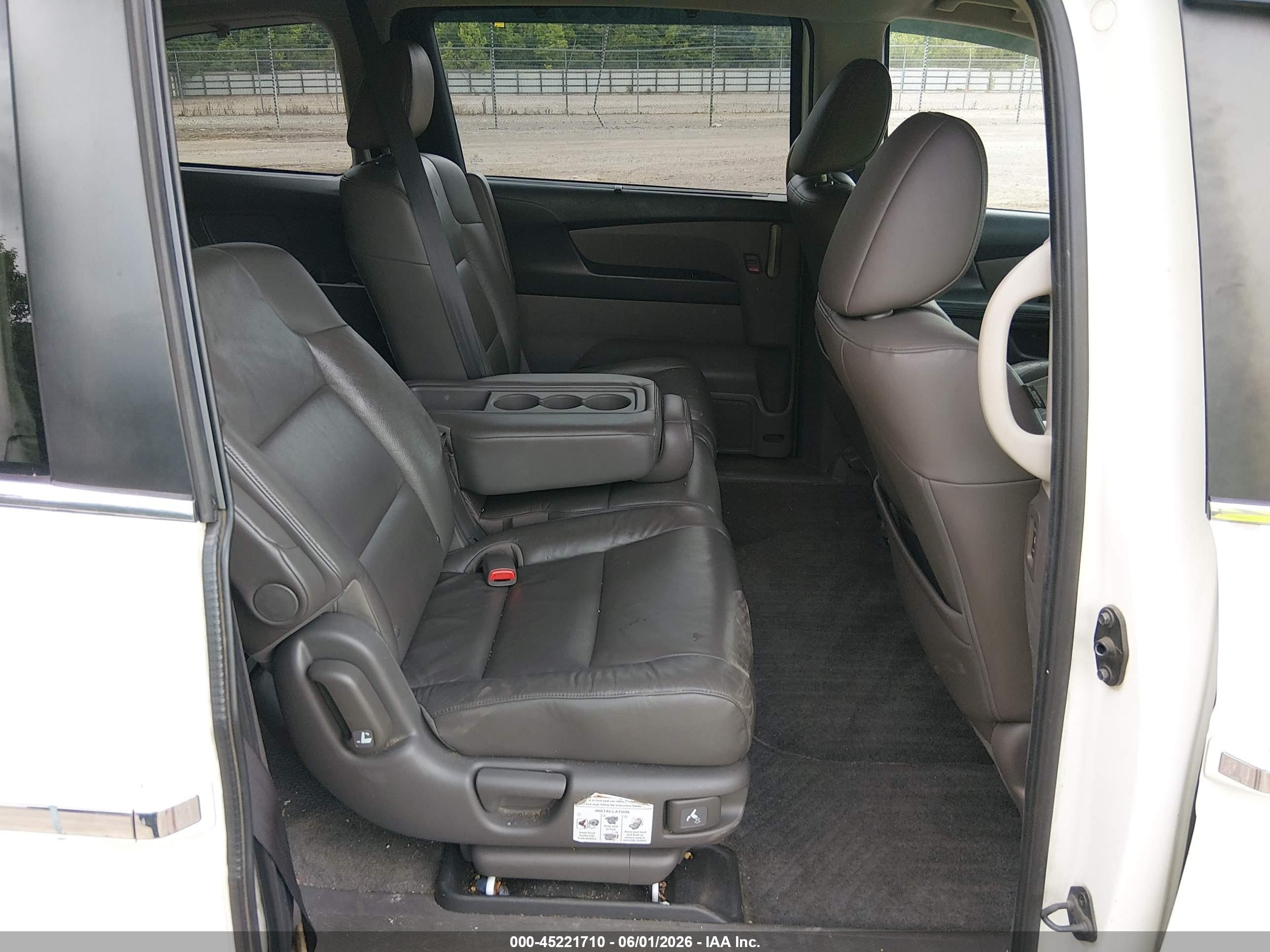2011 Honda Odyssey Ex-l White vin: 5FNRL5H66BB002523